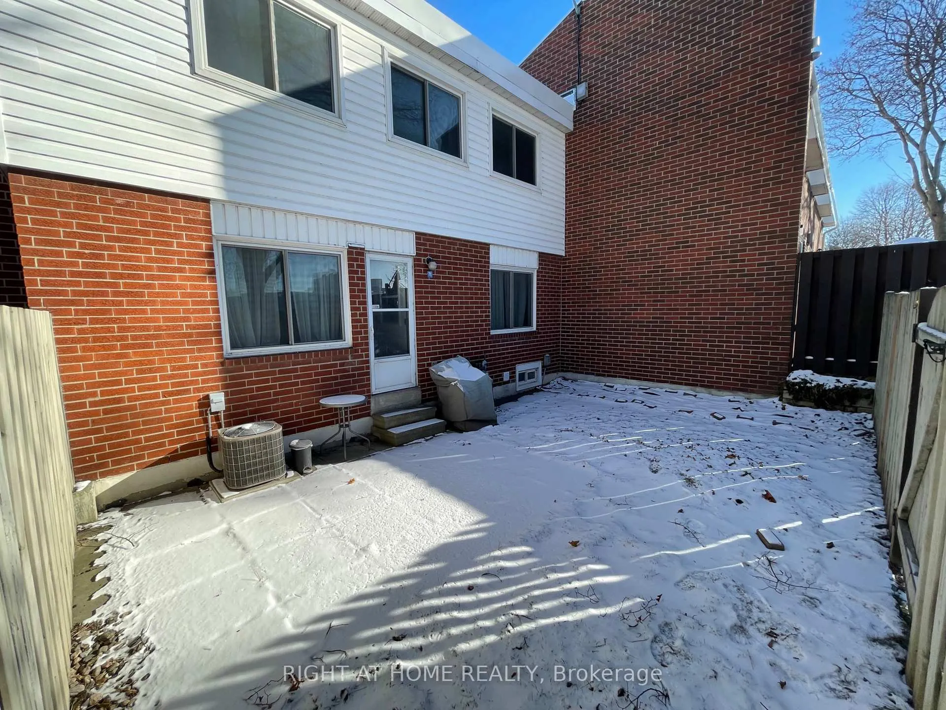Photo 5 of Unit 71, 1010 Glen Street, Oshawa, Lakeview — HOMEH