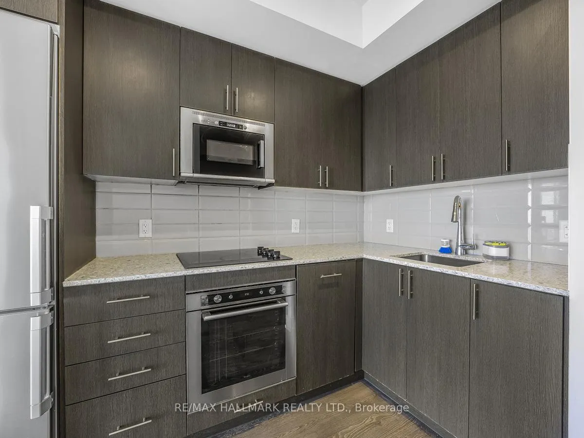 Photo 6 of Unit 2405, 2550 Simcoe Street N, Oshawa, Windfields — HOMEH