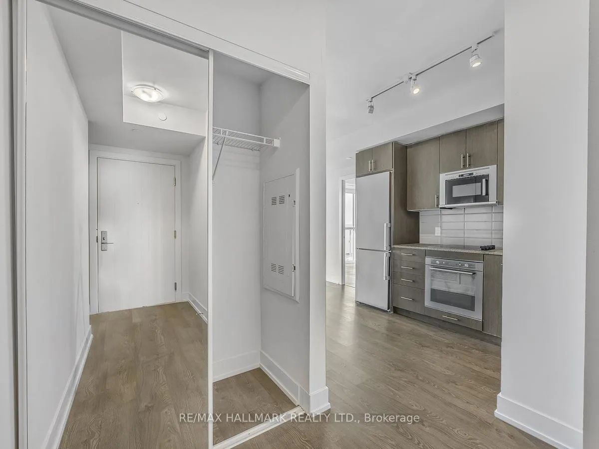 Photo 12 of Unit 2405, 2550 Simcoe Street N, Oshawa, Windfields — HOMEH
