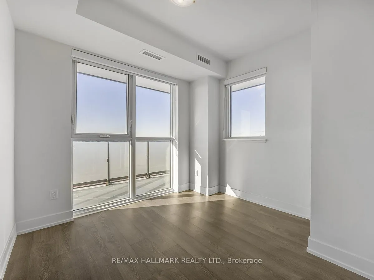 Photo 13 of Unit 2405, 2550 Simcoe Street N, Oshawa, Windfields — HOMEH