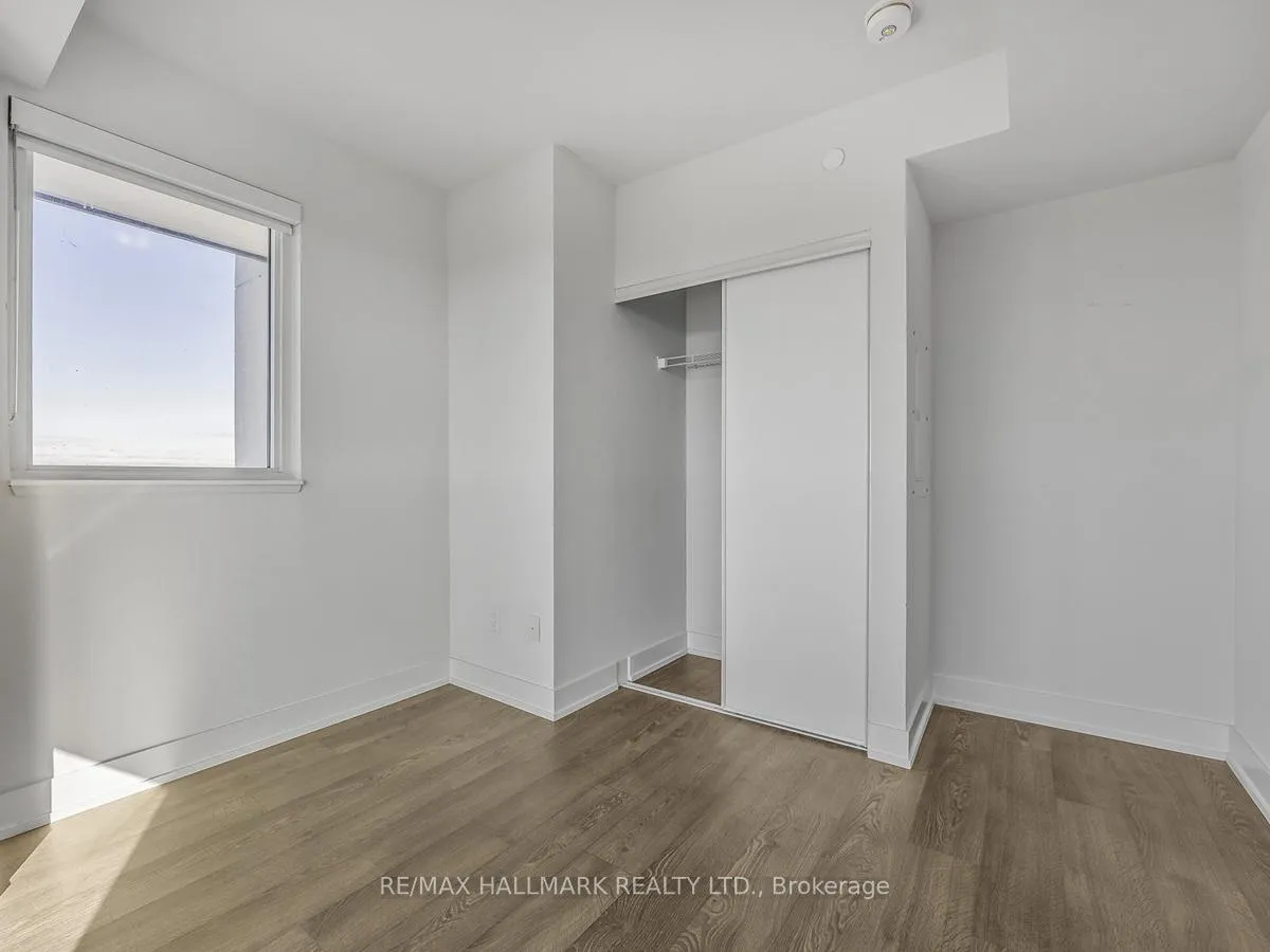 Photo 15 of Unit 2405, 2550 Simcoe Street N, Oshawa, Windfields — HOMEH