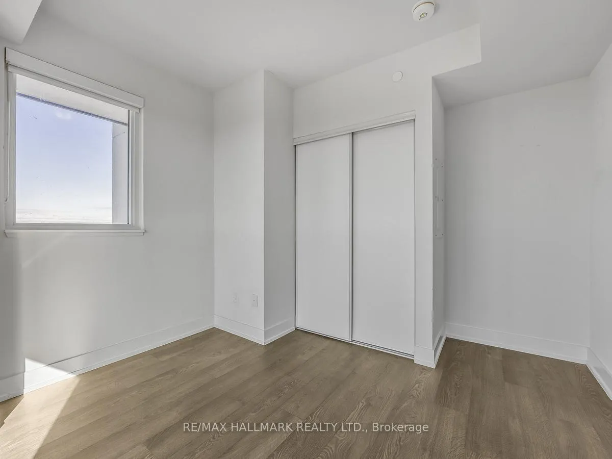 Photo 16 of Unit 2405, 2550 Simcoe Street N, Oshawa, Windfields — HOMEH