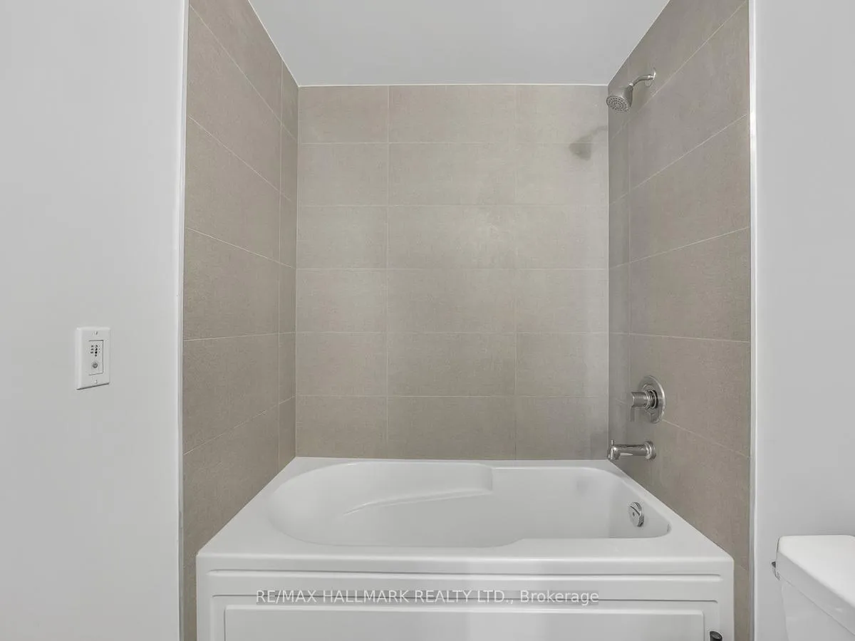 Photo 18 of Unit 2405, 2550 Simcoe Street N, Oshawa, Windfields — HOMEH