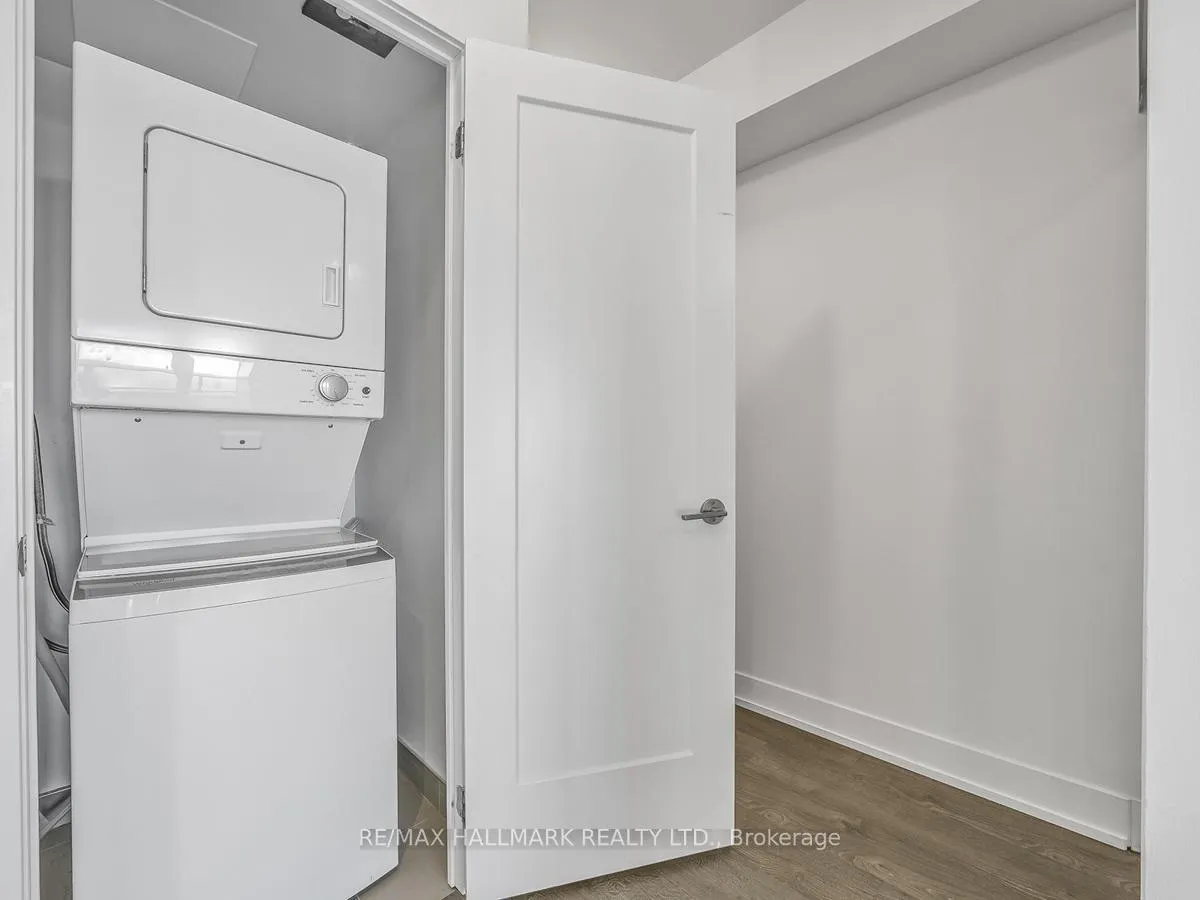 Photo 19 of Unit 2405, 2550 Simcoe Street N, Oshawa, Windfields — HOMEH