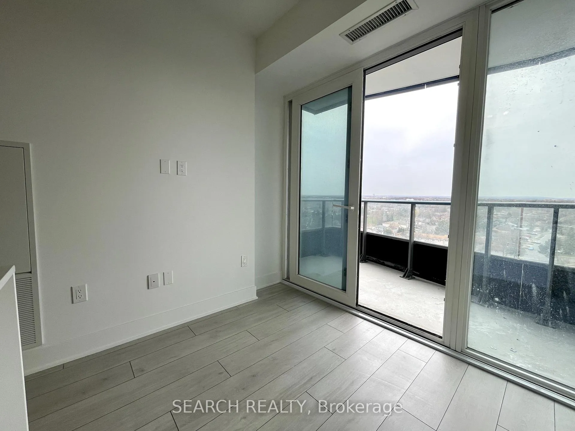 Photo 8 of Unit 1010, 260 Malta Avenue, Brampton, Fletcher's Creek South — HOMEH