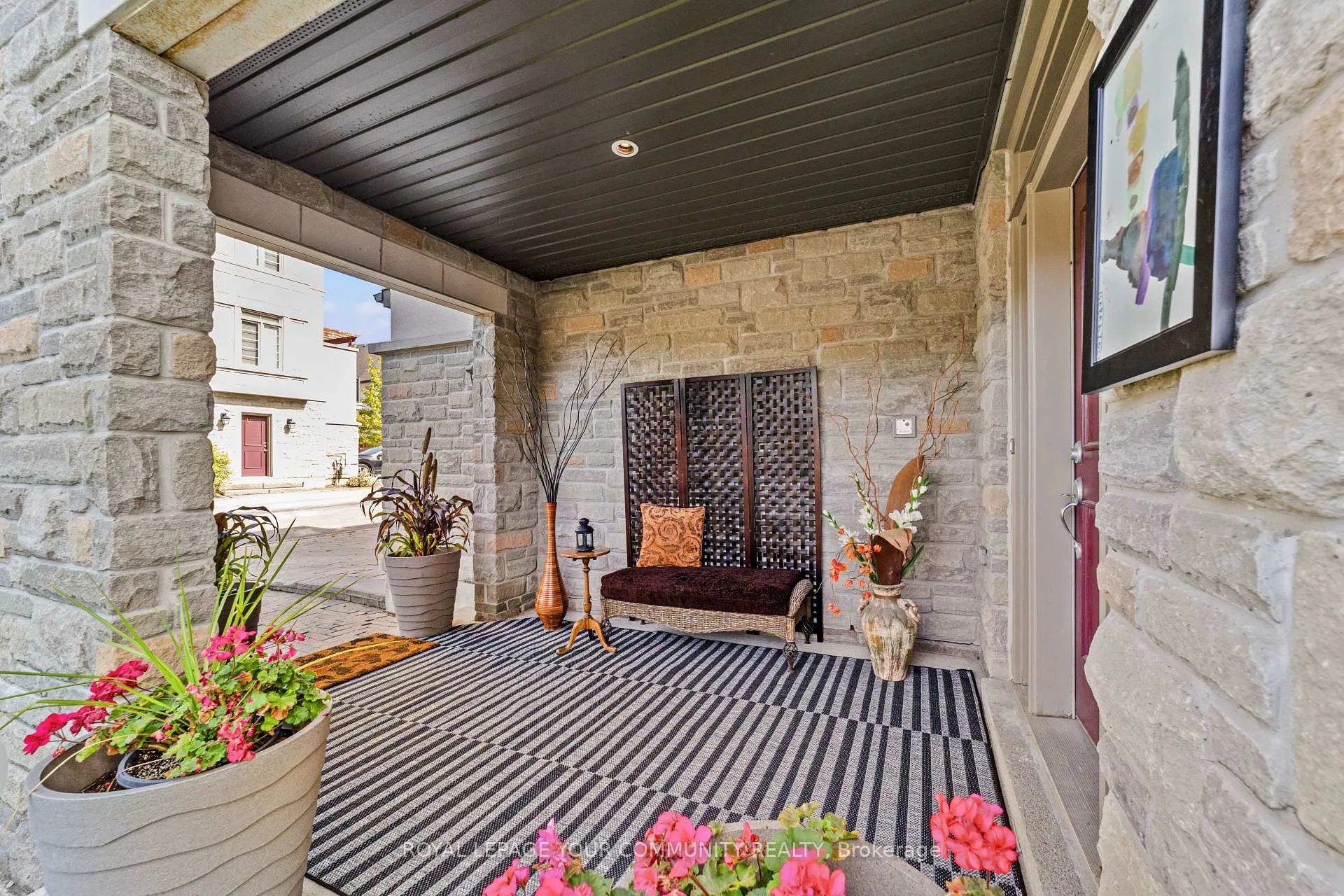 Photo 4 of 100 North Park Road, Vaughan, Beverley Glen — HOMEH