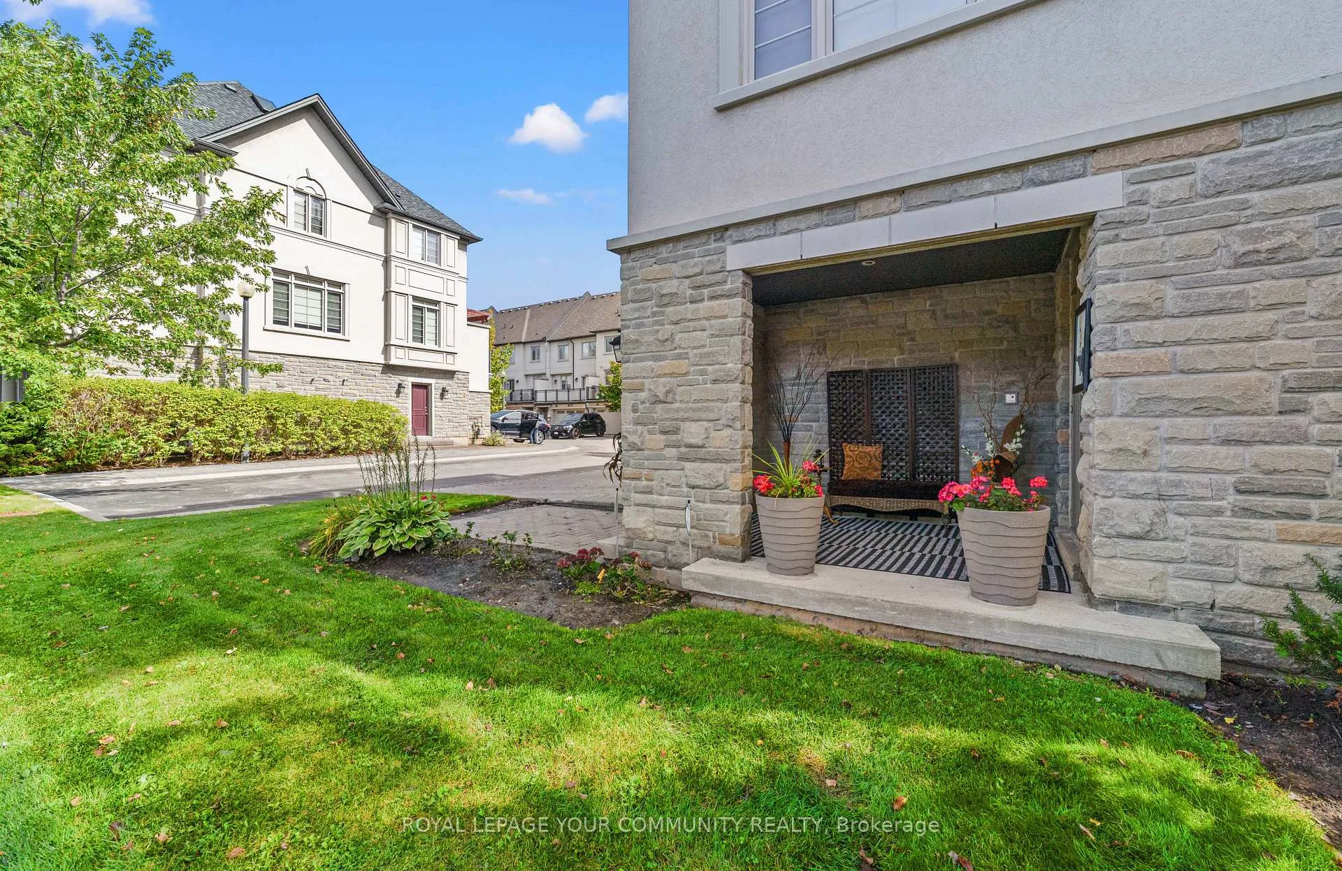 Photo 37 of 100 North Park Road, Vaughan, Beverley Glen — HOMEH