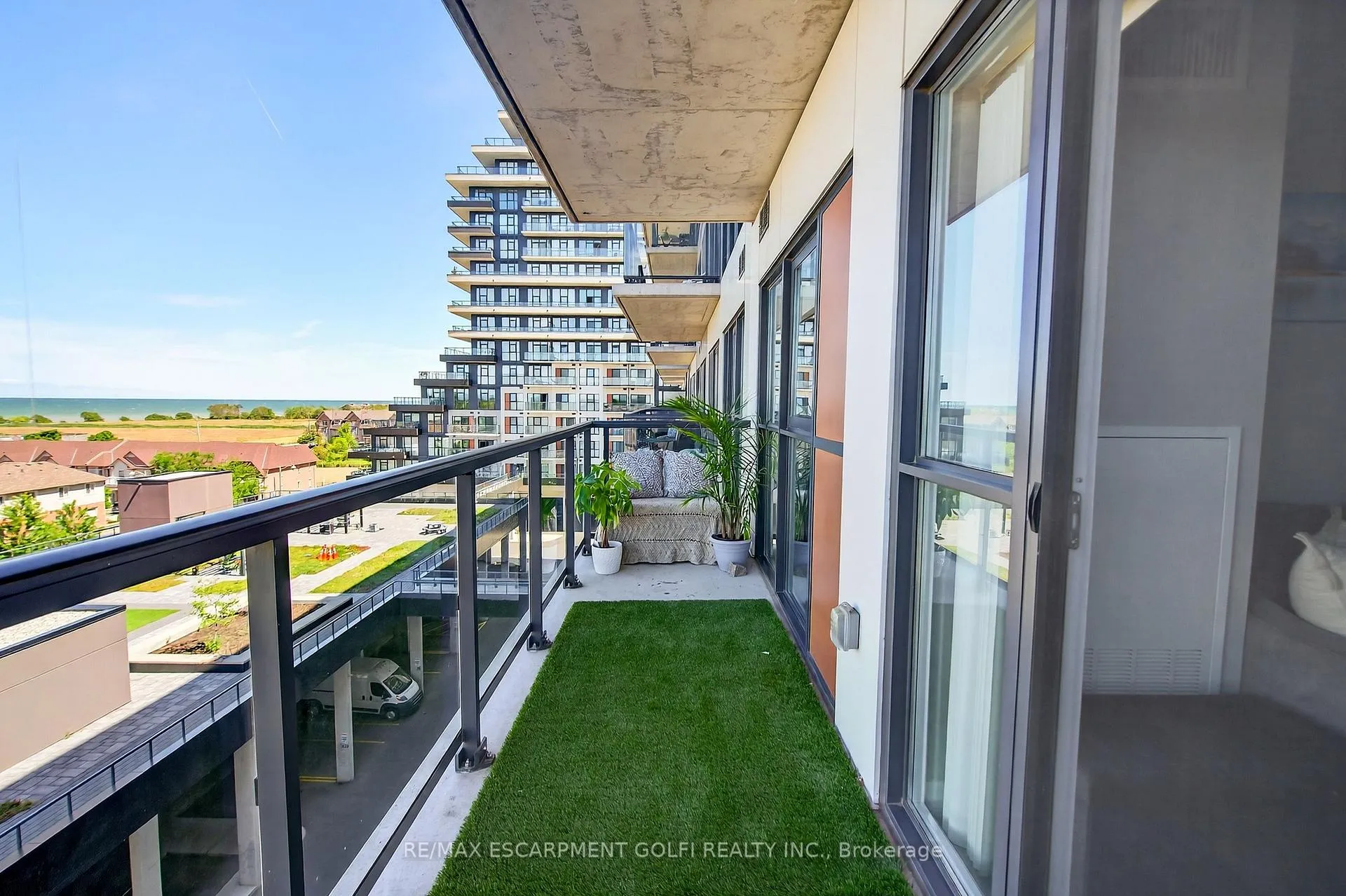 Photo 14 of Unit 505, 560 North Service Road, Grimsby, Grimsby Beach — HOMEH