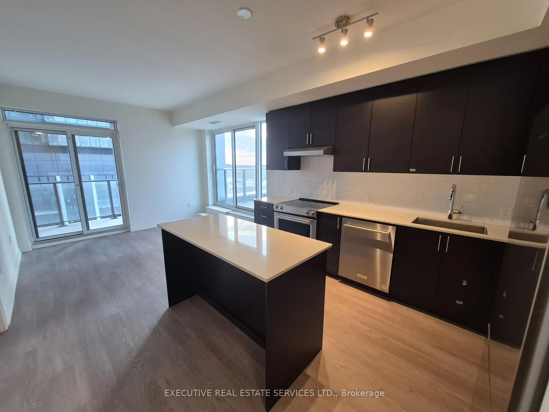 Photo 17 of Unit 703, 8960 Jane Street, Vaughan, Vellore Village — HOMEH