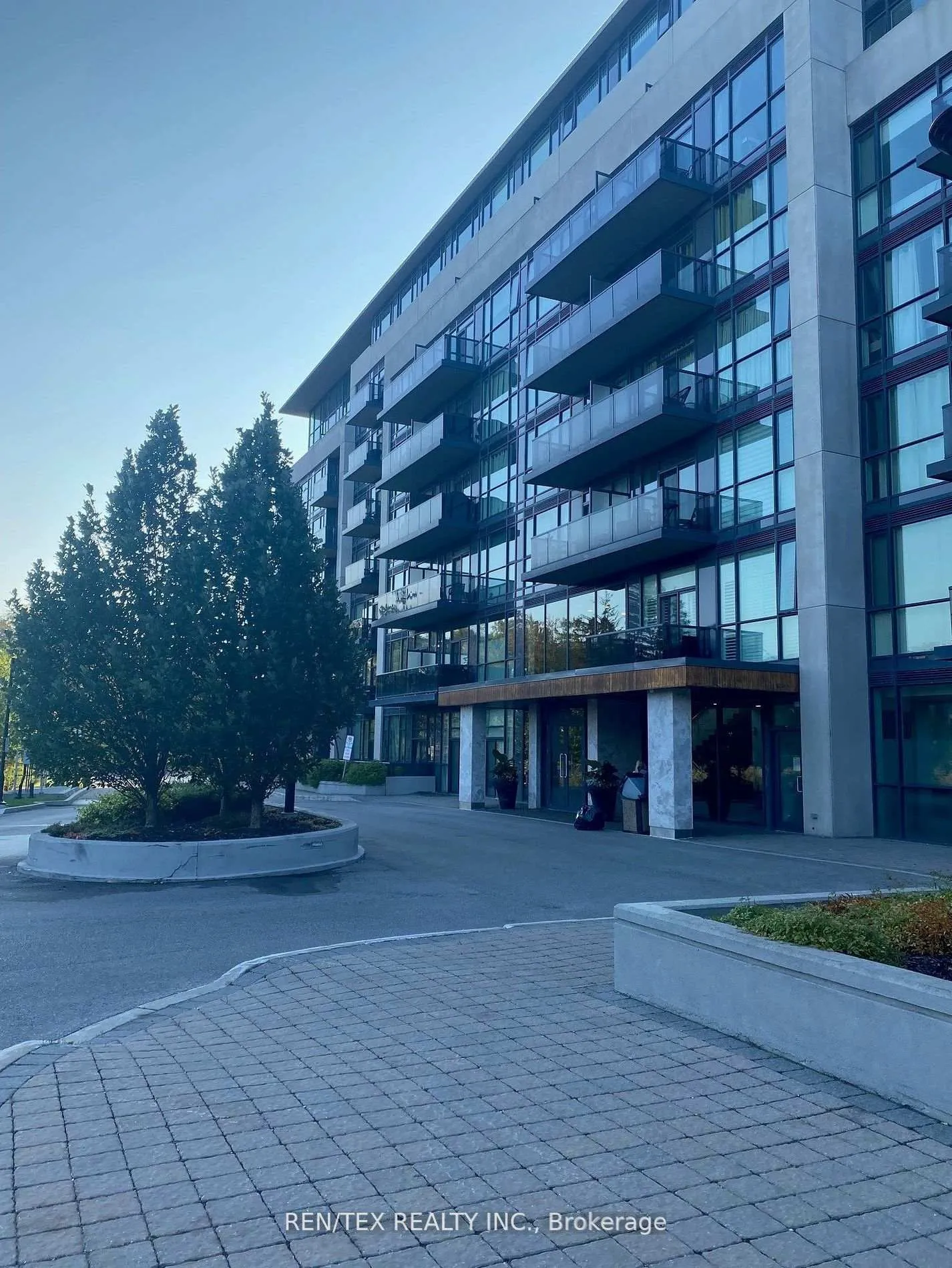 Front of Unit 602, 4700 Highway 7