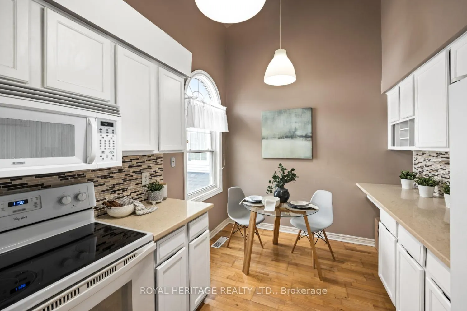 Photo 11 of Unit E-16, 1665 Nash Road, Clarington, Courtice — HOMEH
