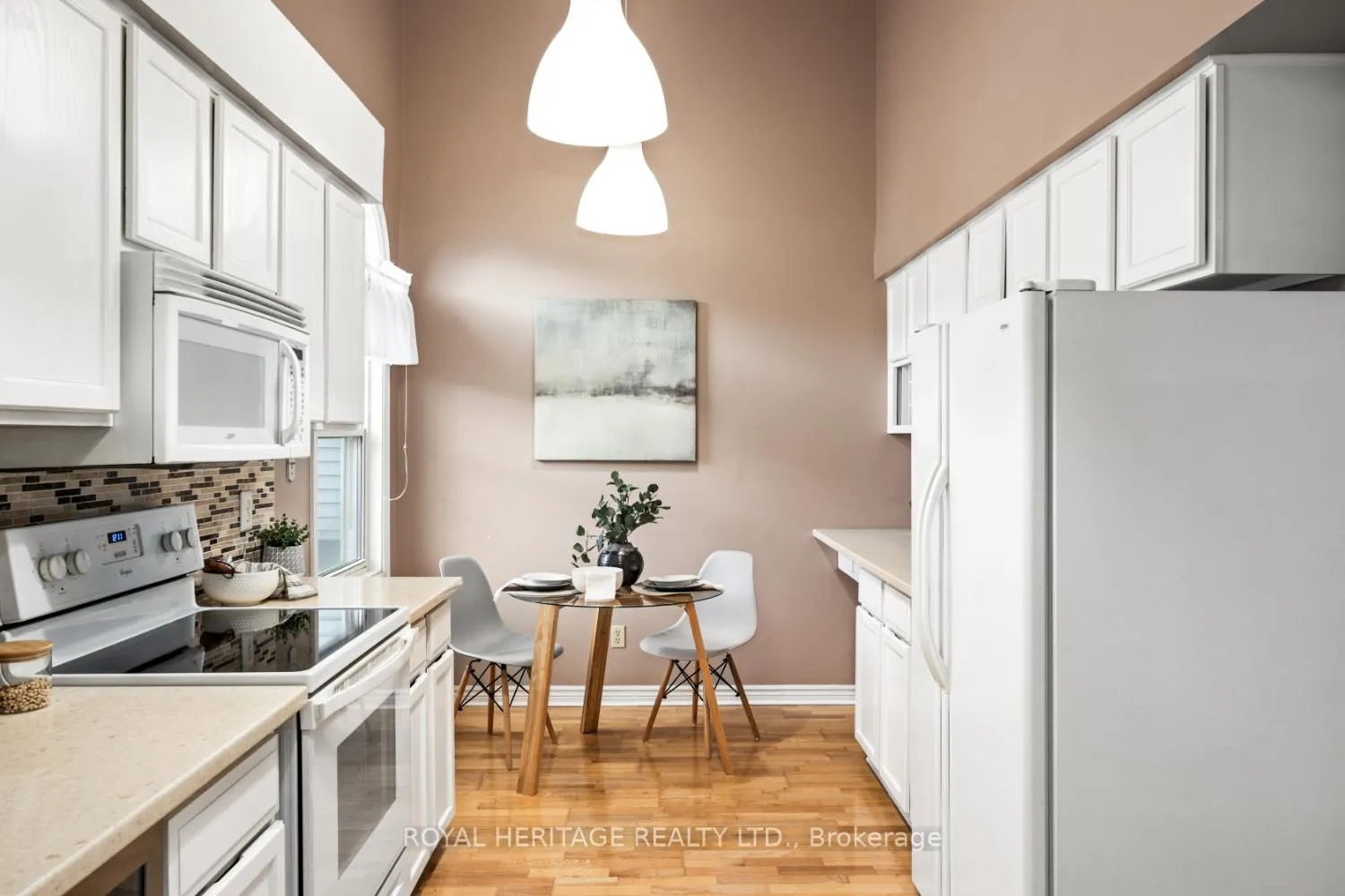 Photo 12 of Unit E-16, 1665 Nash Road, Clarington, Courtice — HOMEH