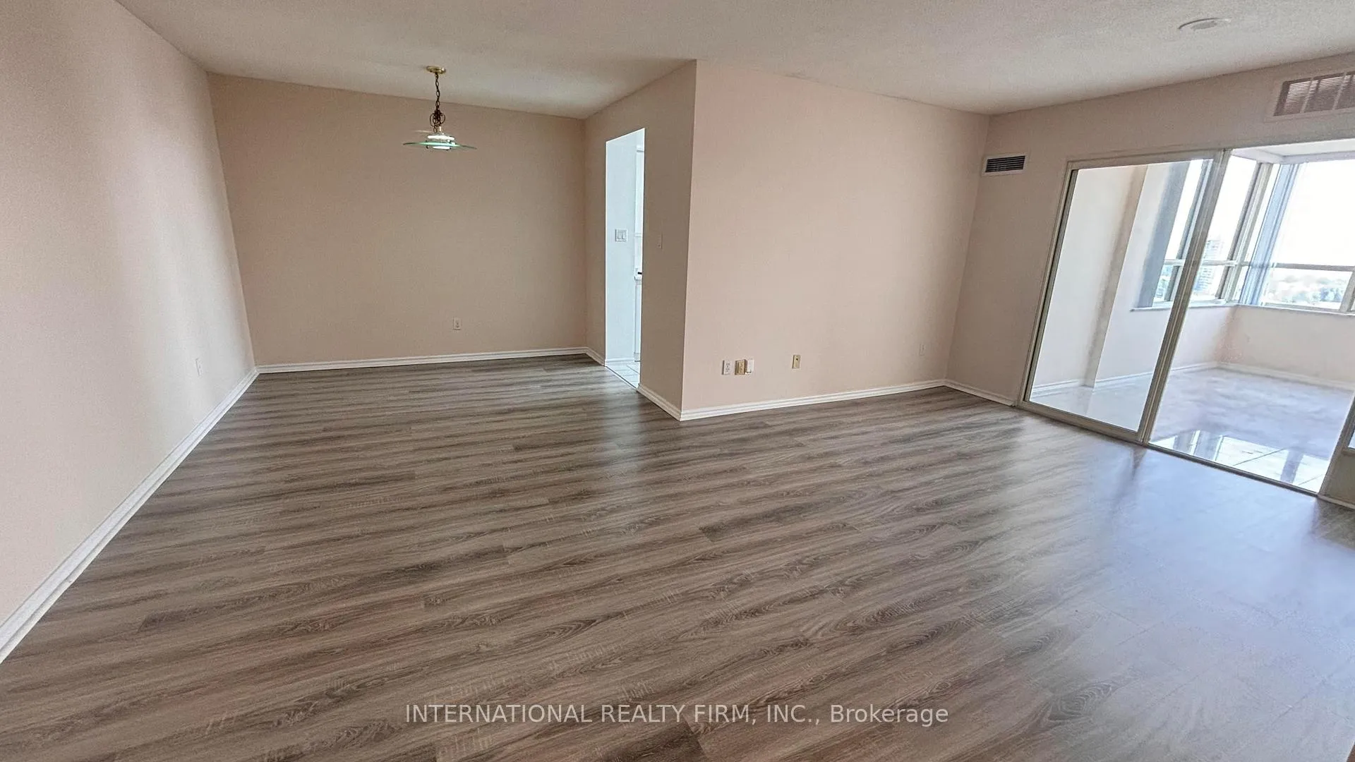 Photo 6 of Unit 1810, 30 Malta Avenue E, Brampton, Fletcher's Creek South — HOMEH