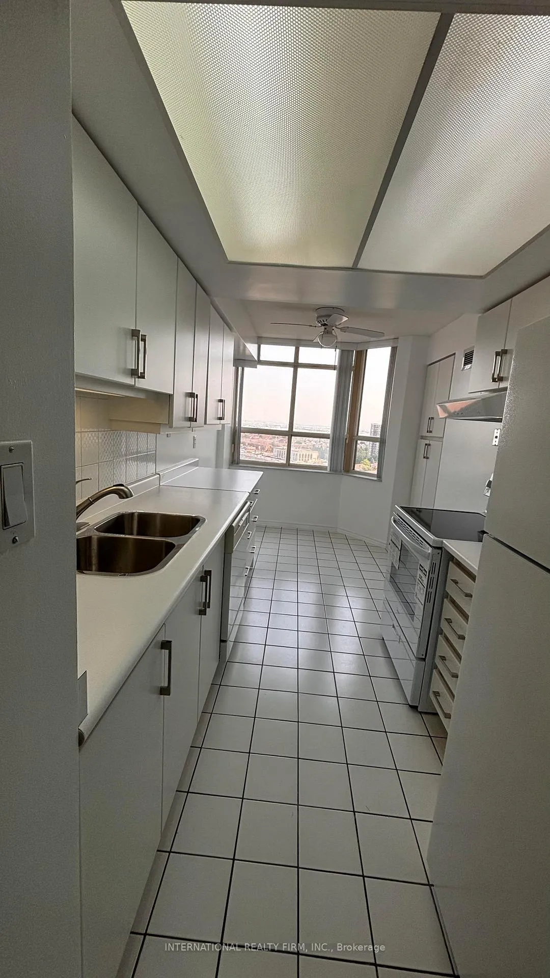 Photo 7 of Unit 1810, 30 Malta Avenue E, Brampton, Fletcher's Creek South — HOMEH