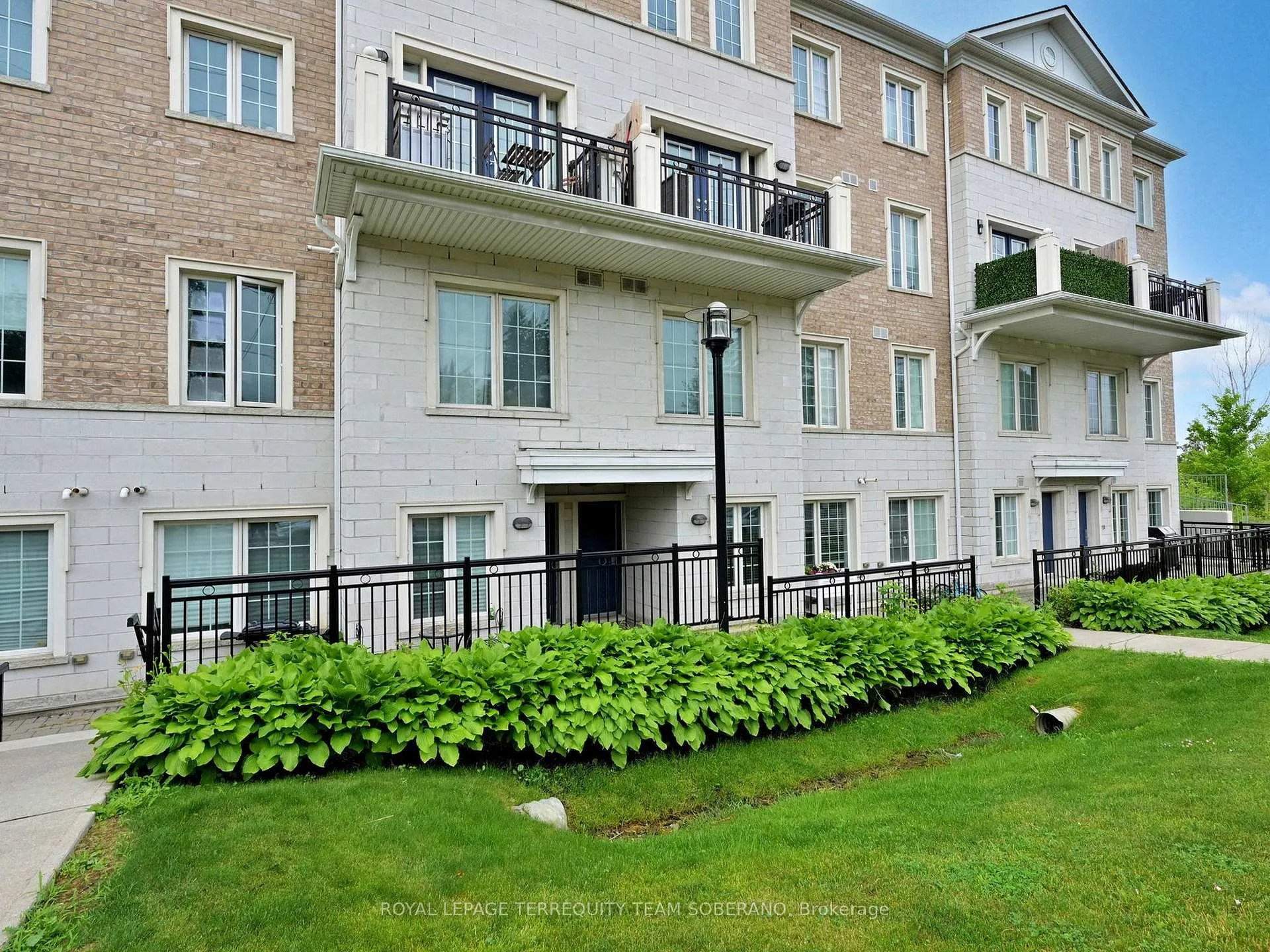 Photo 1 of Unit D03, 26 Bruce Street, Vaughan, East Woodbridge — HOMEH