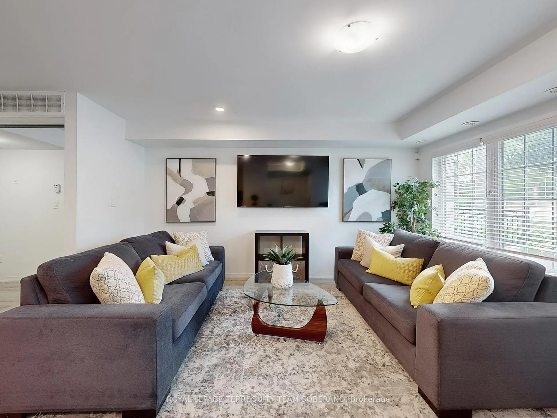 Photo 7 of Unit D03, 26 Bruce Street, Vaughan, East Woodbridge — HOMEH