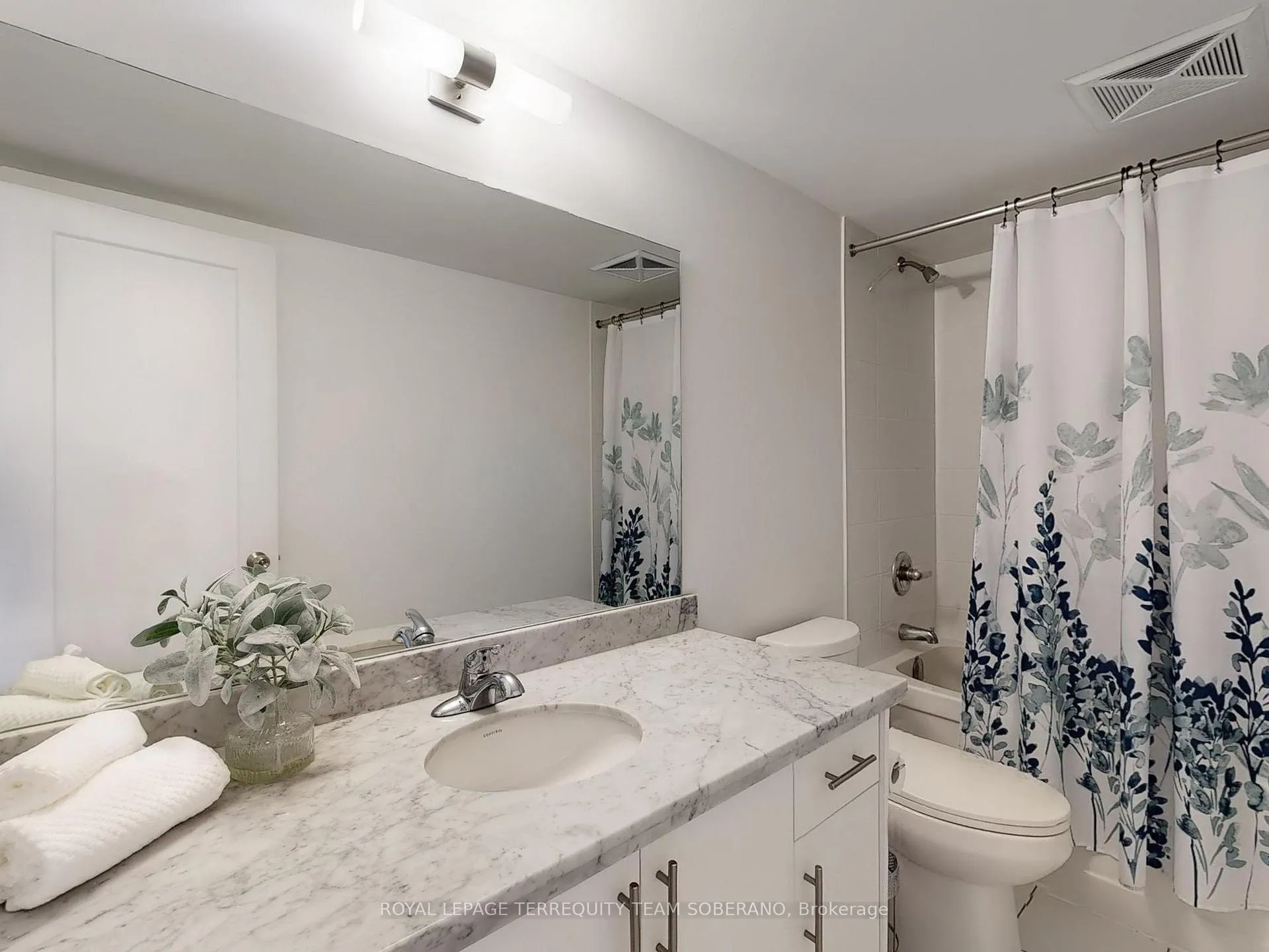 Photo 23 of Unit D03, 26 Bruce Street, Vaughan, East Woodbridge — HOMEH