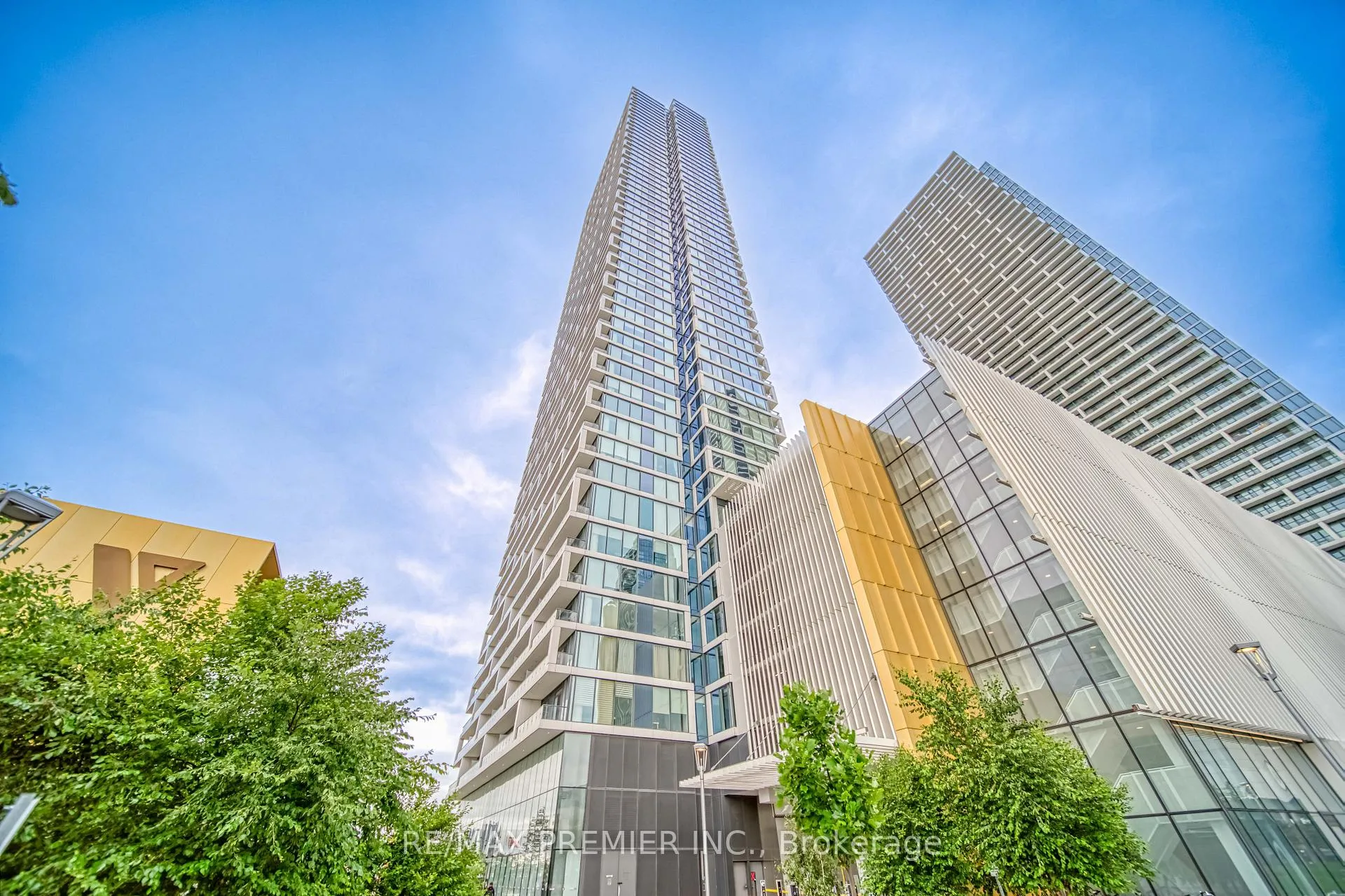 Photo 2 of Unit 503, 5 Buttermill Avenue, Vaughan, Vaughan Corporate Centre — HOMEH