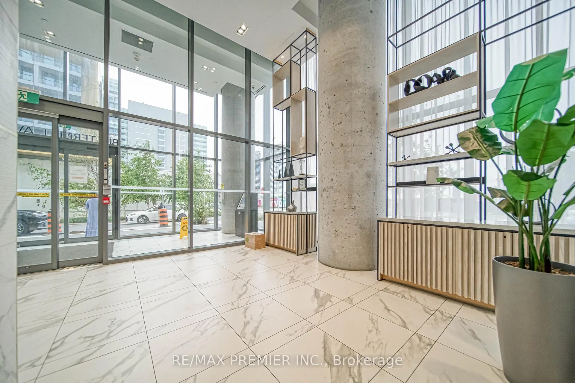 Photo 6 of Unit 503, 5 Buttermill Avenue, Vaughan, Vaughan Corporate Centre — HOMEH