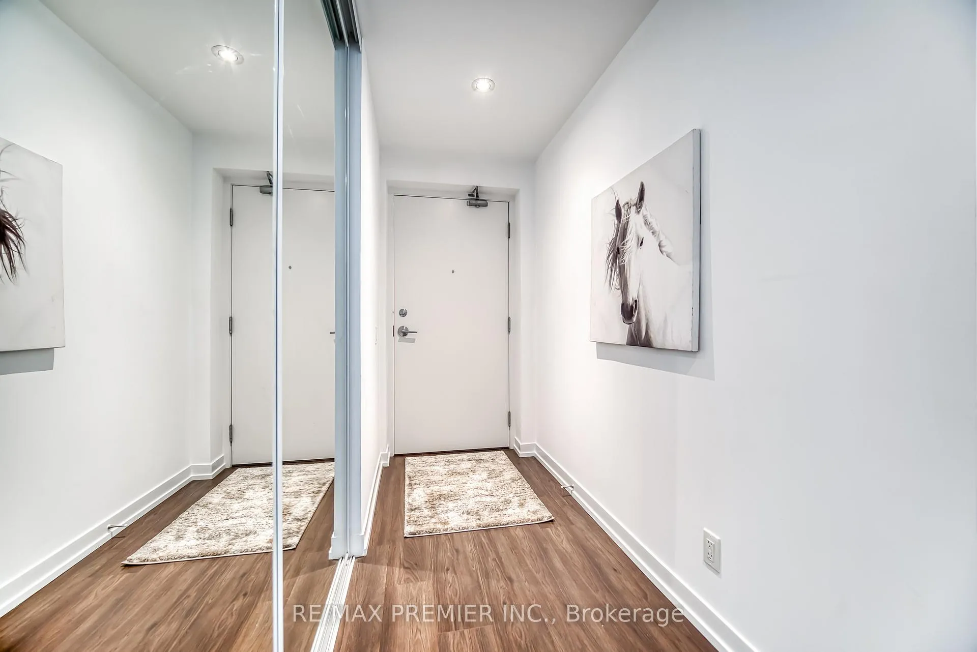 Photo 9 of Unit 503, 5 Buttermill Avenue, Vaughan, Vaughan Corporate Centre — HOMEH
