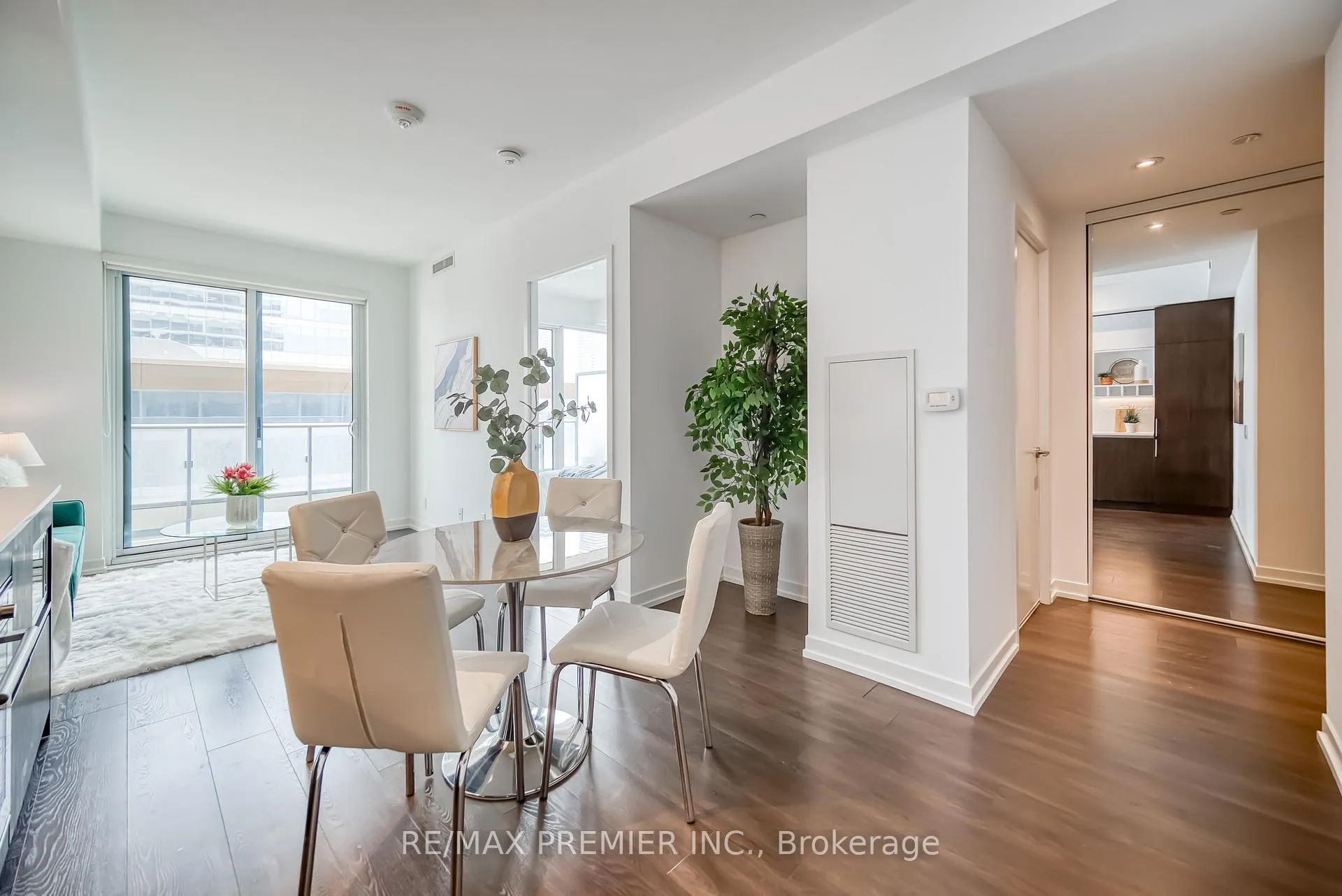 Photo 12 of Unit 503, 5 Buttermill Avenue, Vaughan, Vaughan Corporate Centre — HOMEH
