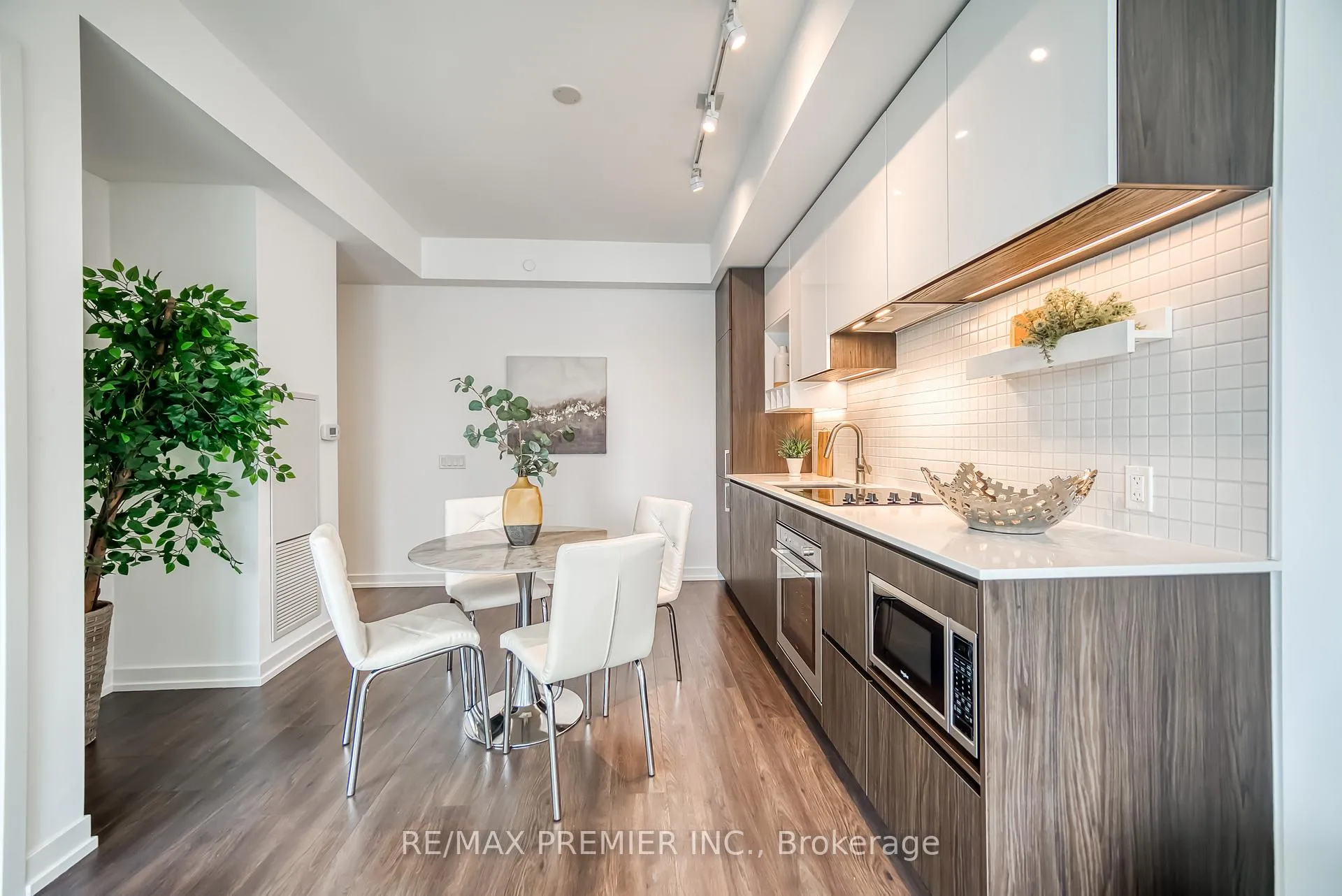 Photo 16 of Unit 503, 5 Buttermill Avenue, Vaughan, Vaughan Corporate Centre — HOMEH