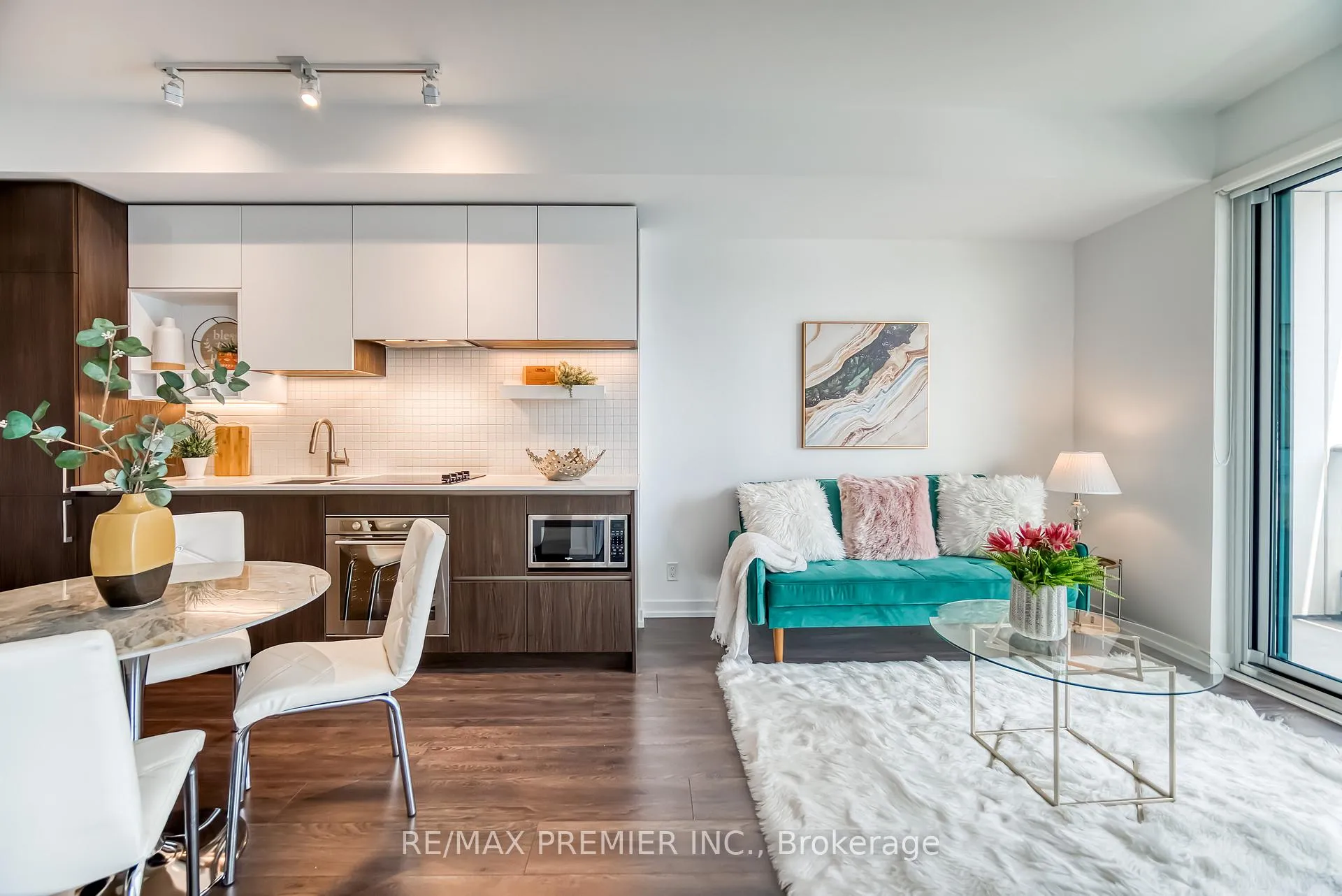 Photo 18 of Unit 503, 5 Buttermill Avenue, Vaughan, Vaughan Corporate Centre — HOMEH