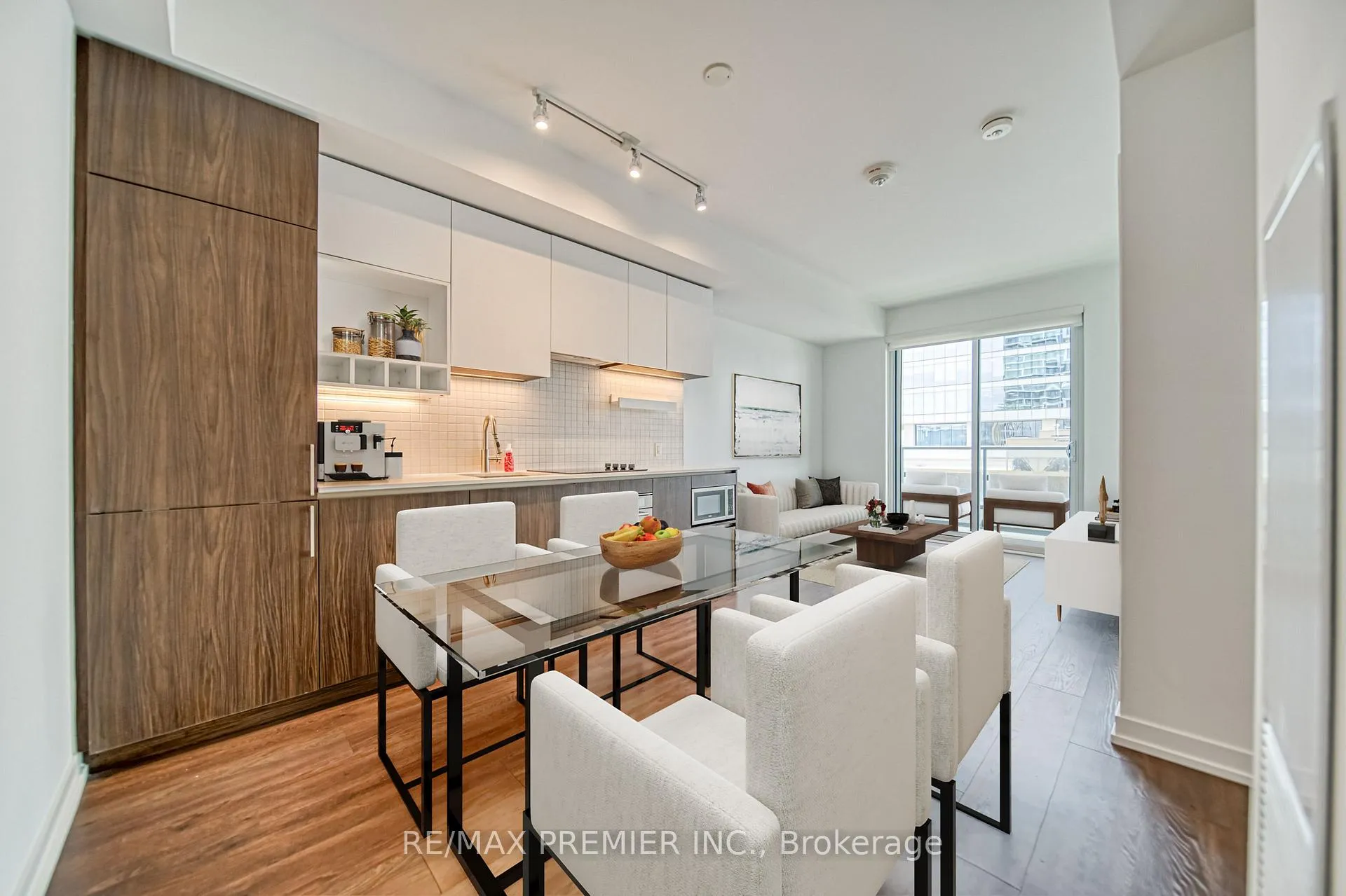 Photo 22 of Unit 503, 5 Buttermill Avenue, Vaughan, Vaughan Corporate Centre — HOMEH