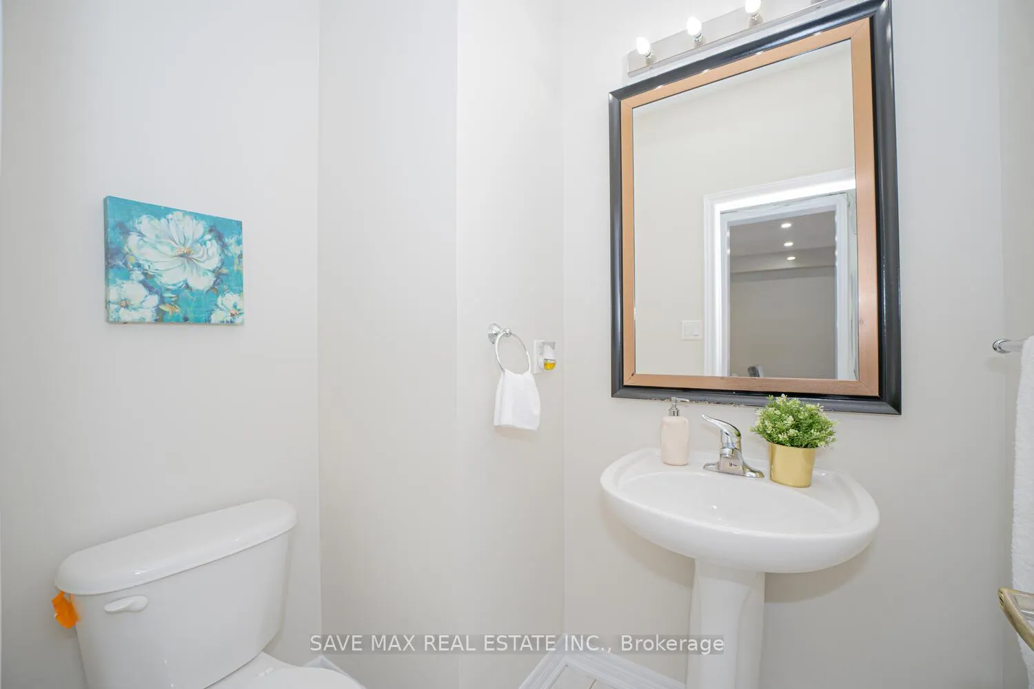 Photo 11 of 50 Begonia Crescent, Brampton, Northwest Sandalwood Parkway — HOMEH