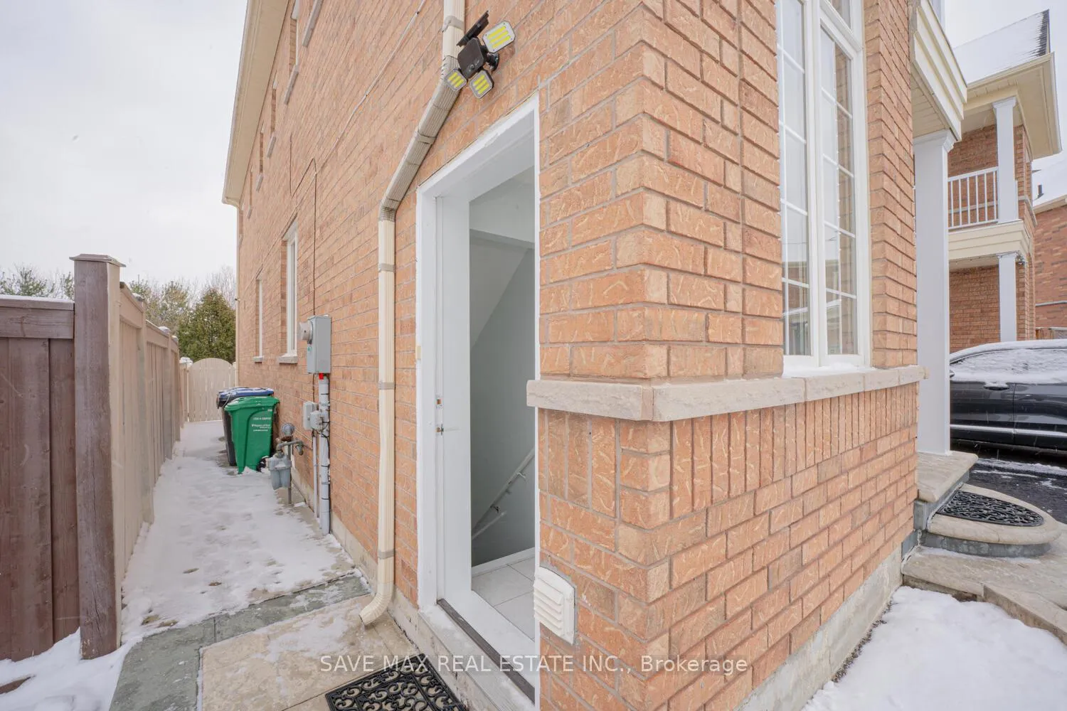 Photo 24 of 50 Begonia Crescent, Brampton, Northwest Sandalwood Parkway — HOMEH