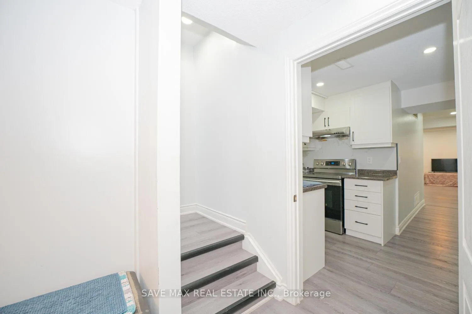 Photo 26 of 50 Begonia Crescent, Brampton, Northwest Sandalwood Parkway — HOMEH