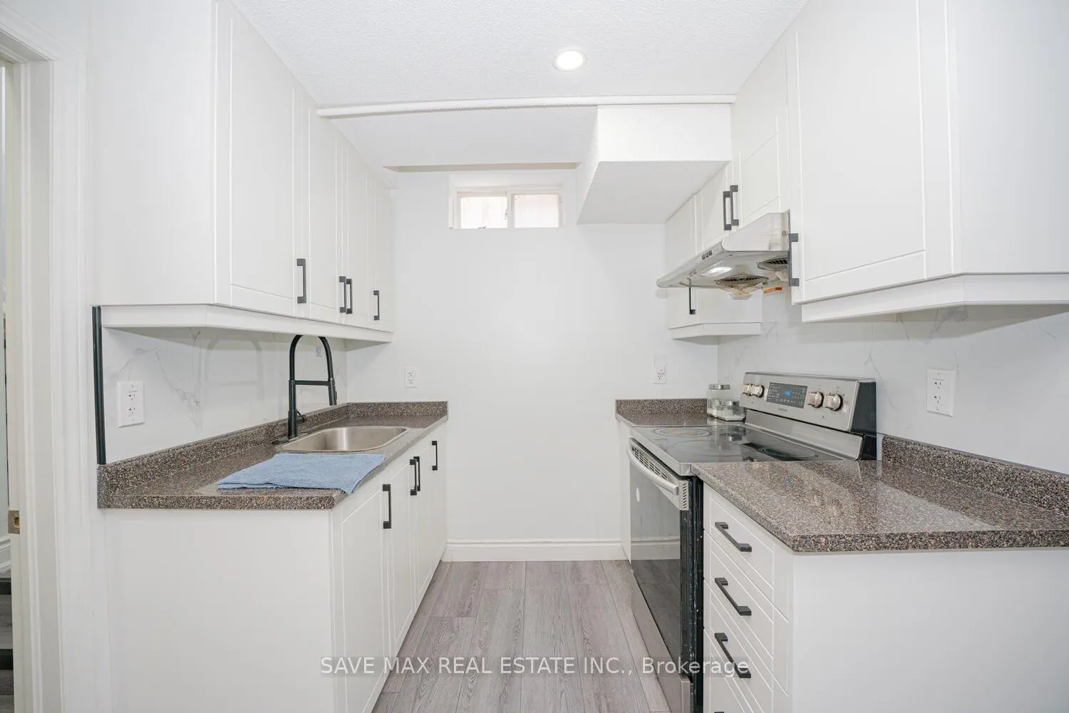 Photo 27 of 50 Begonia Crescent, Brampton, Northwest Sandalwood Parkway — HOMEH