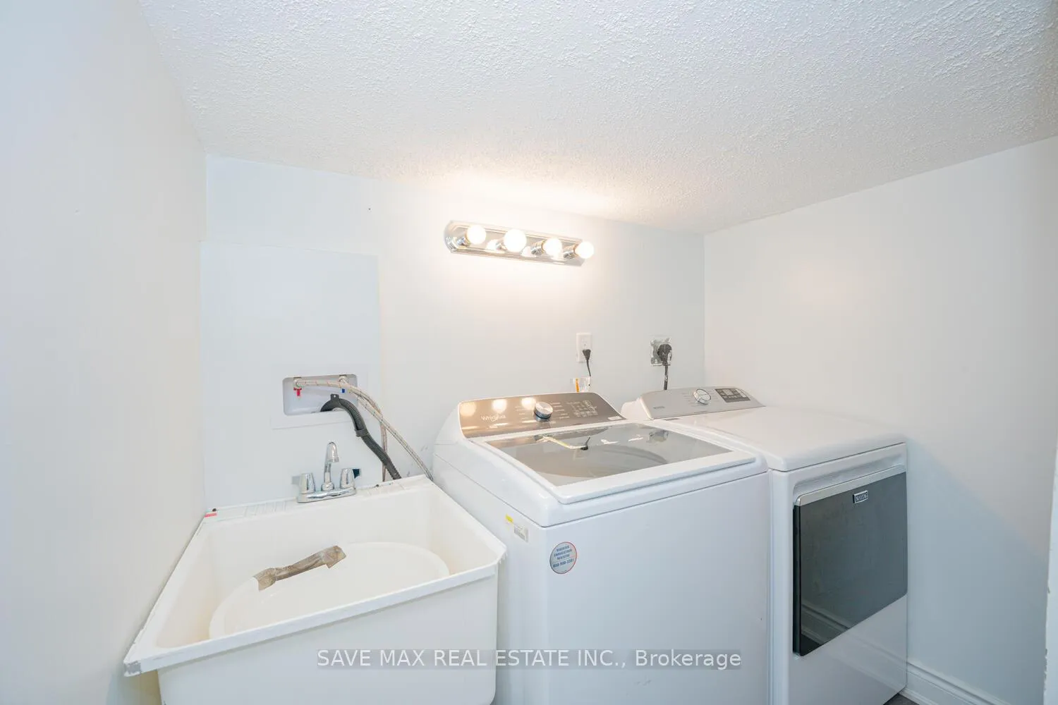 Photo 32 of 50 Begonia Crescent, Brampton, Northwest Sandalwood Parkway — HOMEH