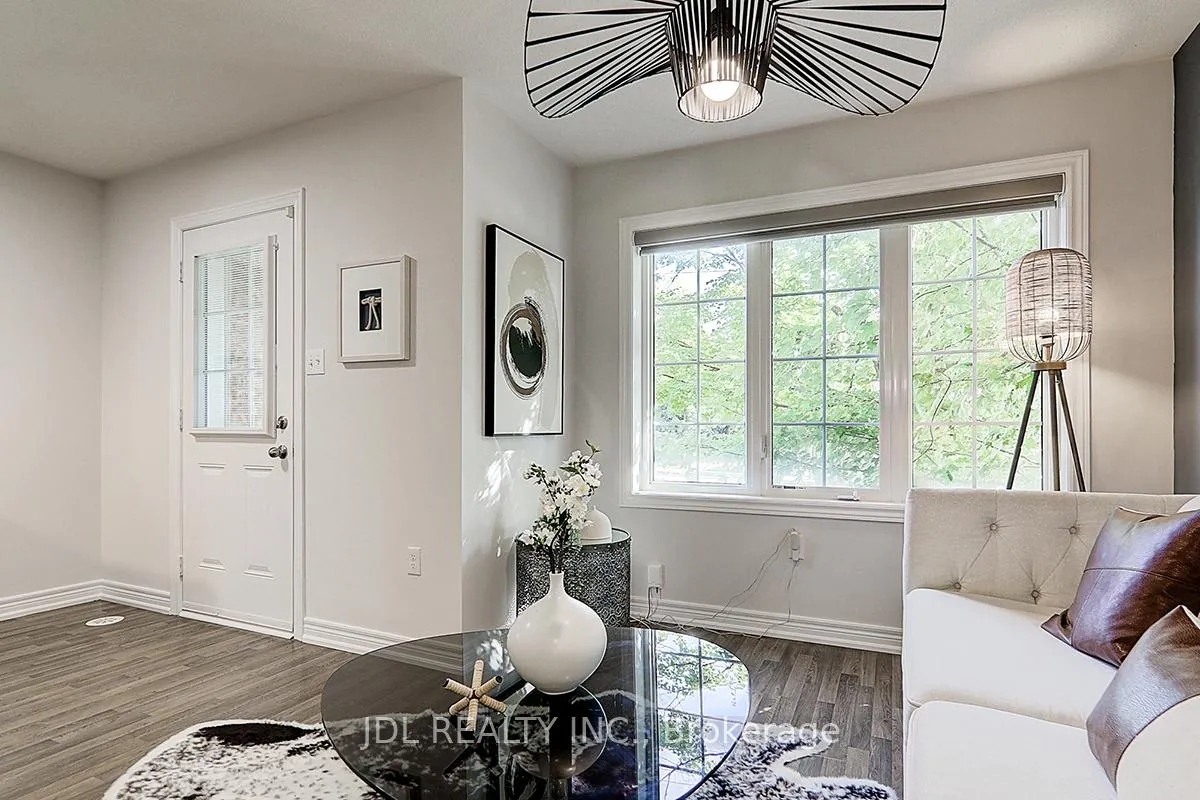 Photo 4 of 130 Roy Grove Way, Markham, Greensborough — HOMEH