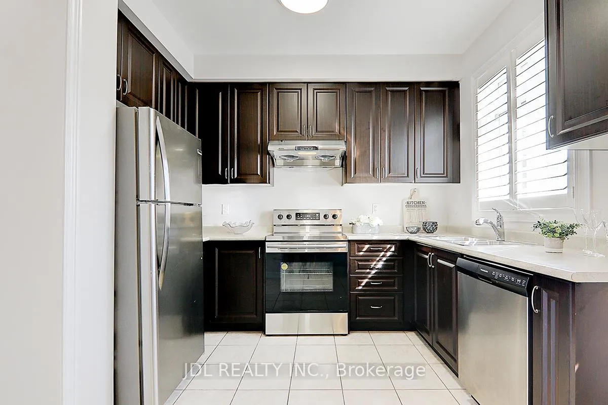Photo 13 of 130 Roy Grove Way, Markham, Greensborough — HOMEH