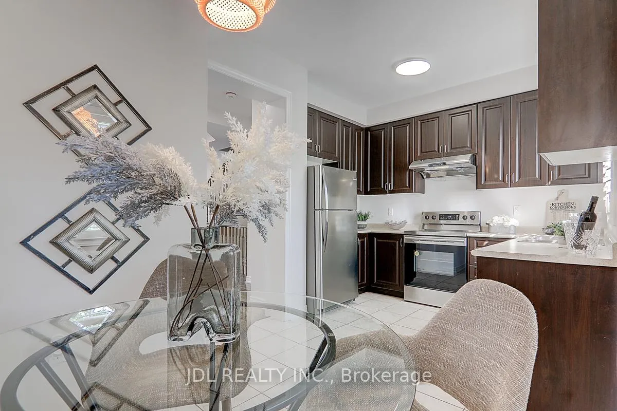 Photo 17 of 130 Roy Grove Way, Markham, Greensborough — HOMEH