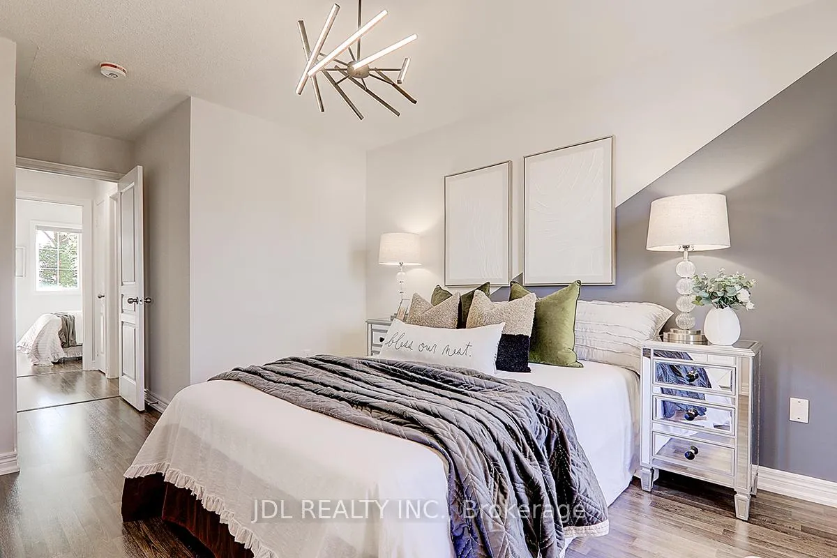 Photo 21 of 130 Roy Grove Way, Markham, Greensborough — HOMEH
