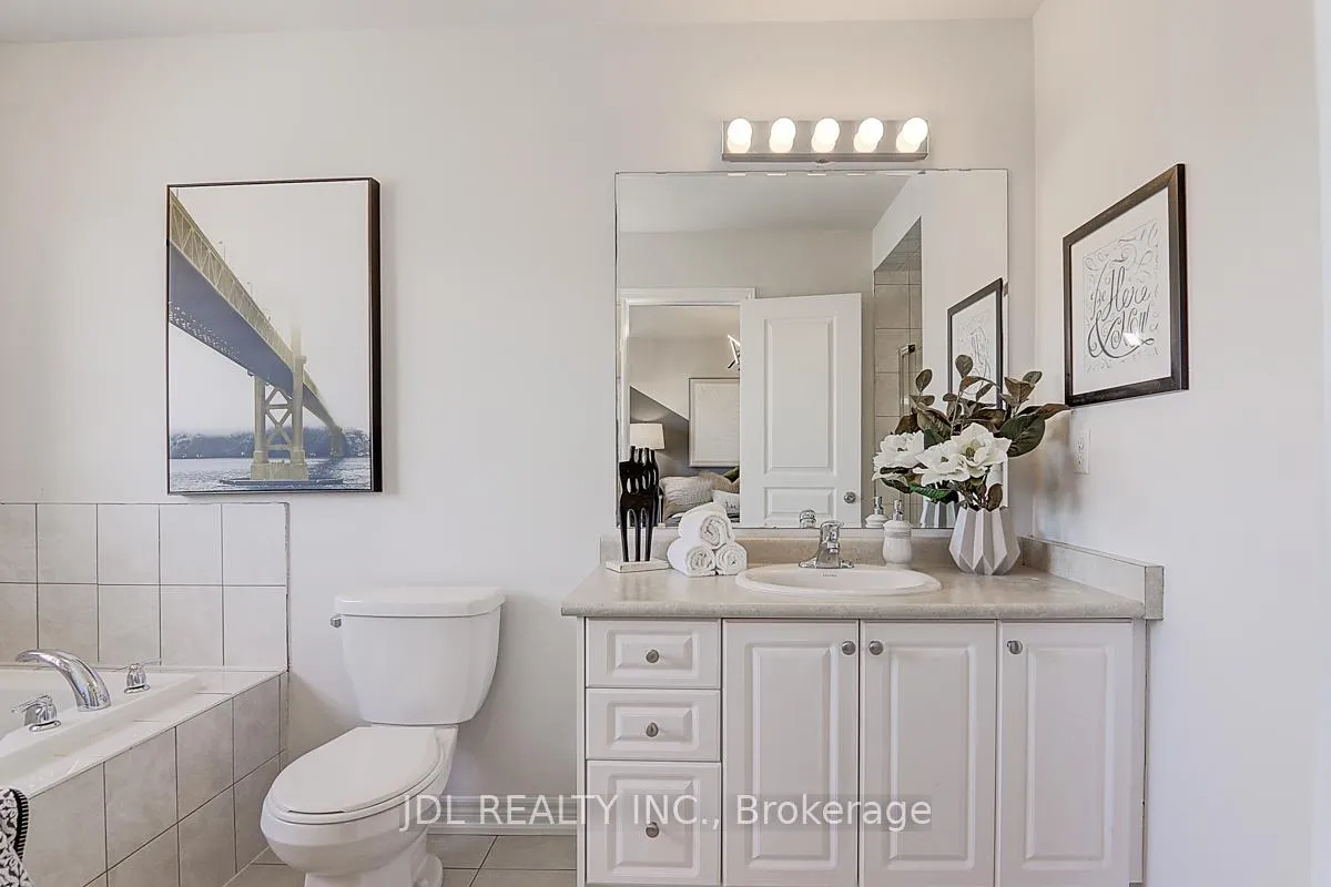 Photo 22 of 130 Roy Grove Way, Markham, Greensborough — HOMEH