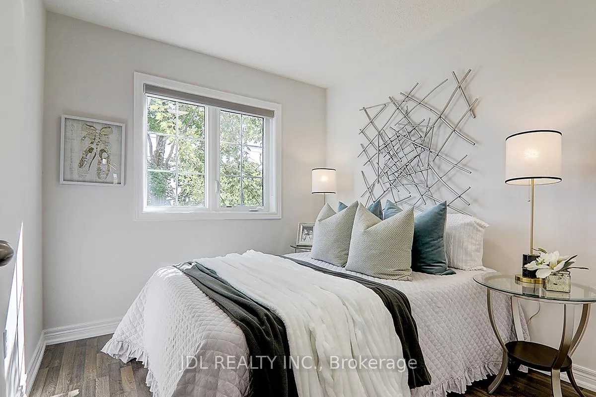 Photo 25 of 130 Roy Grove Way, Markham, Greensborough — HOMEH