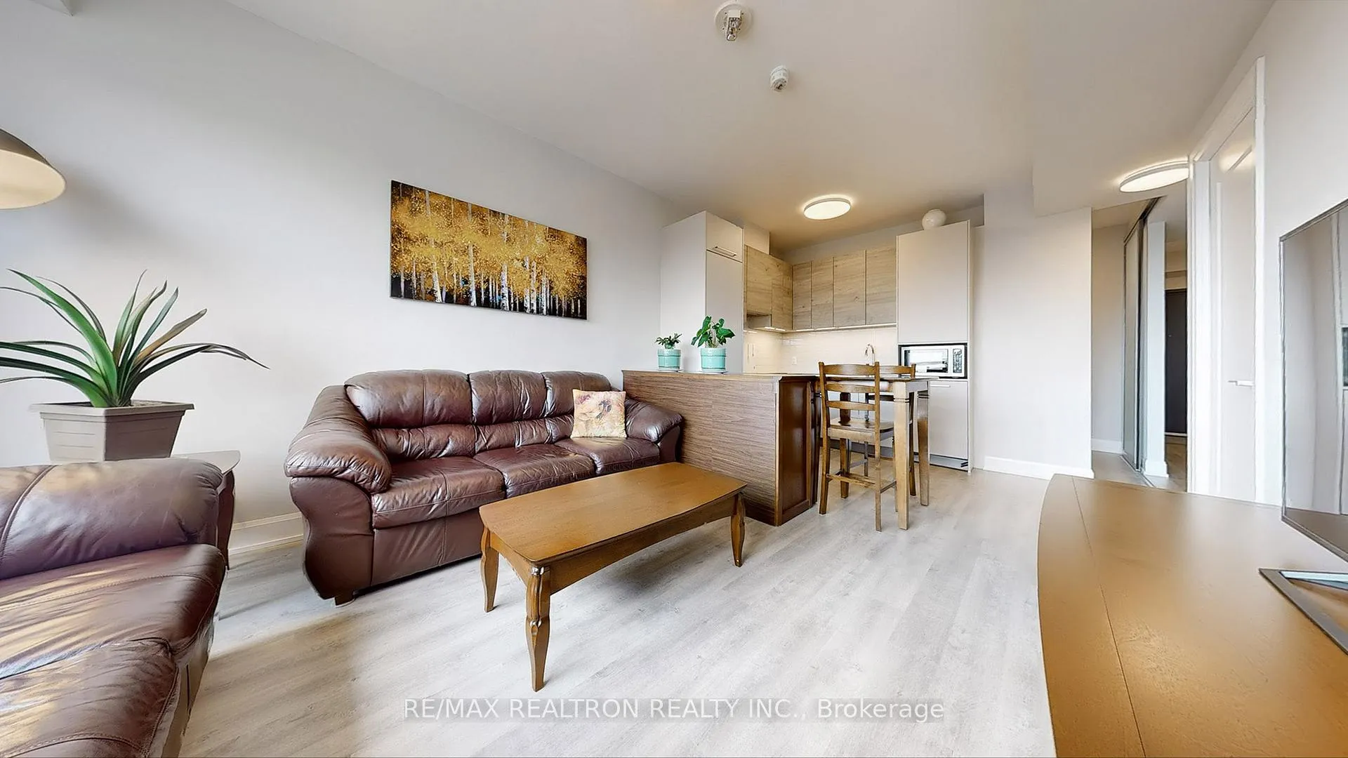 Photo 10 of Unit 705, 38 Gandhi Lane, Markham, Commerce Valley — HOMEH