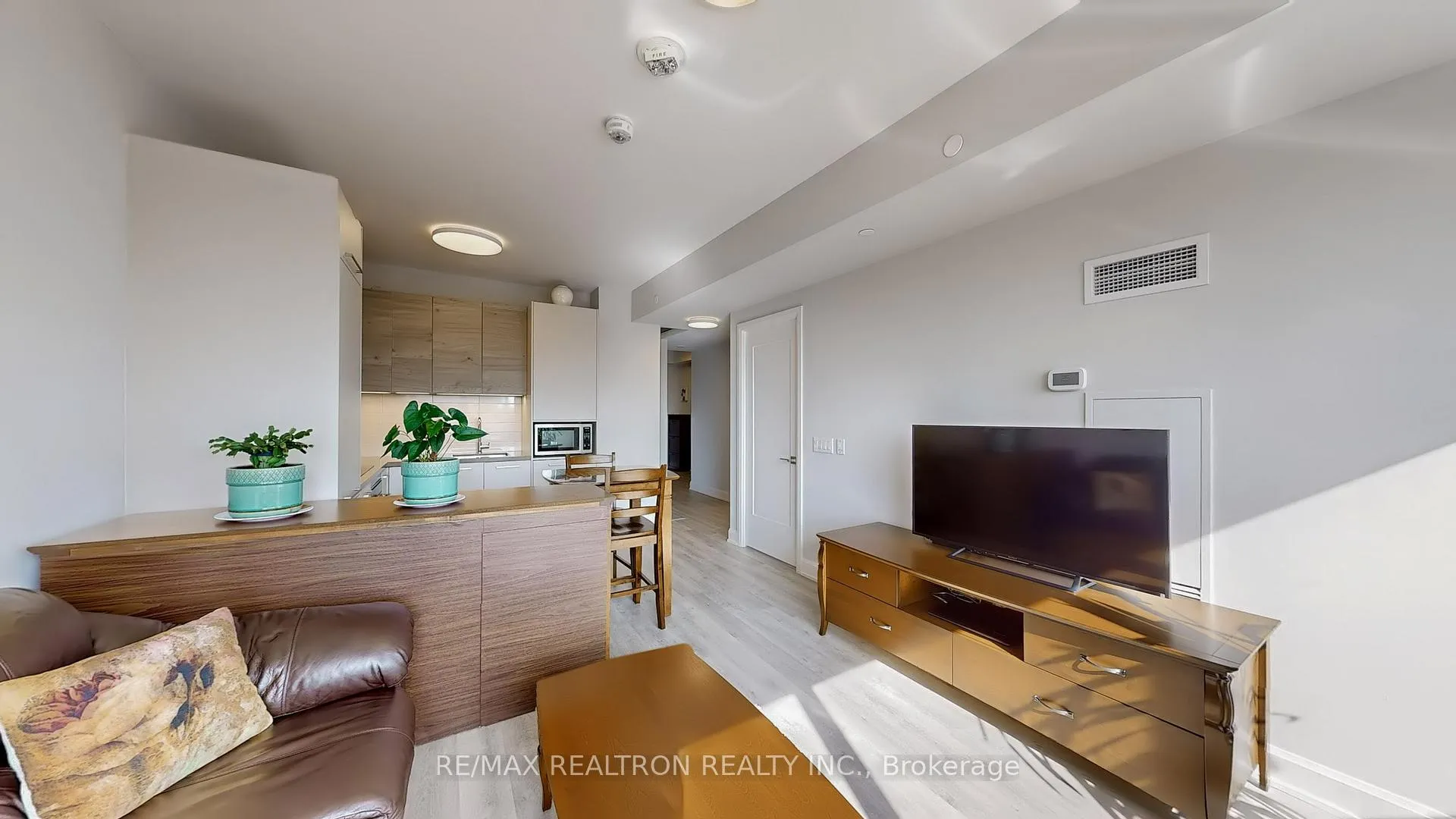 Photo 11 of Unit 705, 38 Gandhi Lane, Markham, Commerce Valley — HOMEH