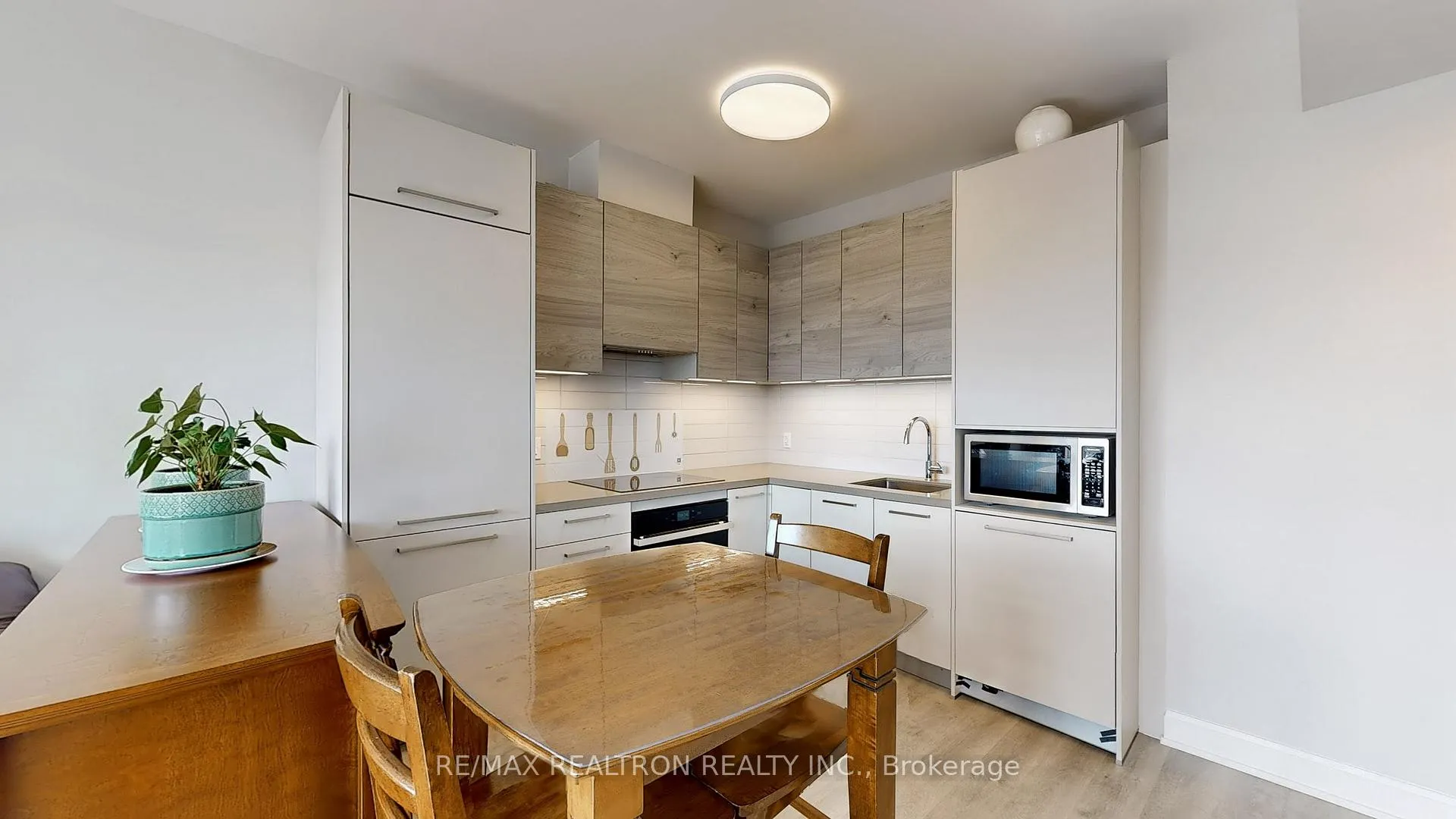 Photo 13 of Unit 705, 38 Gandhi Lane, Markham, Commerce Valley — HOMEH