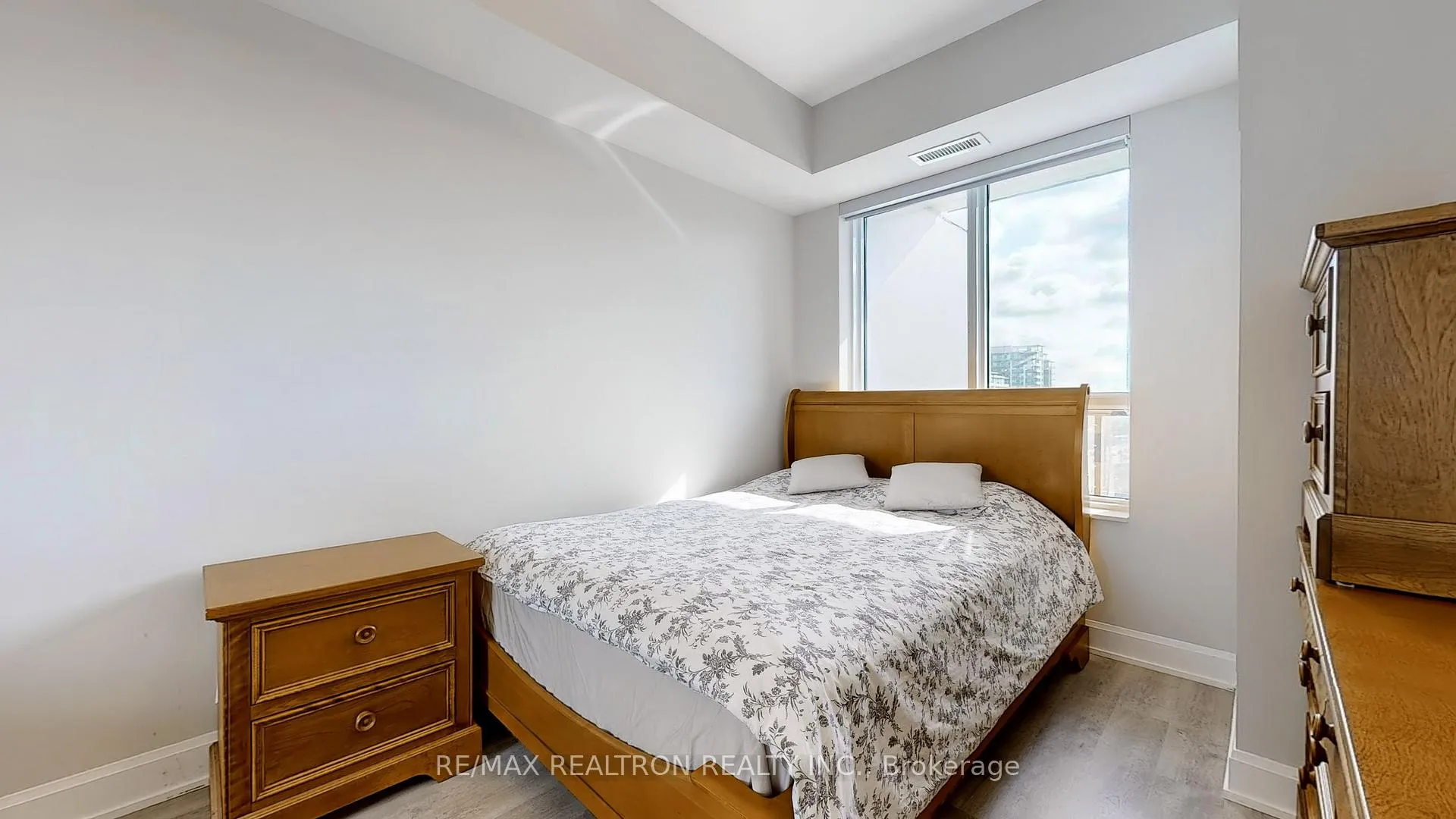 Photo 17 of Unit 705, 38 Gandhi Lane, Markham, Commerce Valley — HOMEH