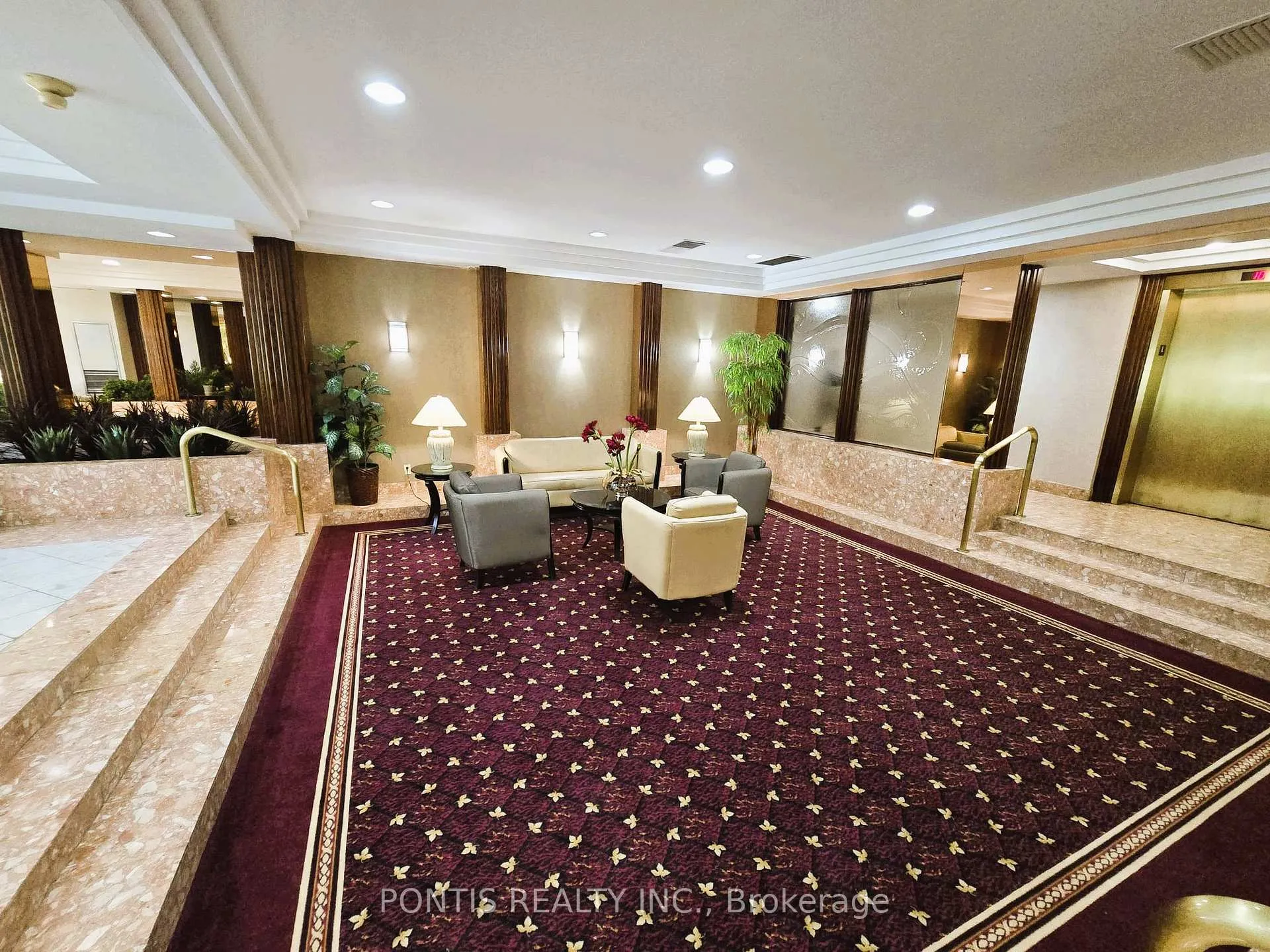 Photo 5 of Unit 1104, 24 Hanover Road, Brampton, Queen Street Corridor — HOMEH