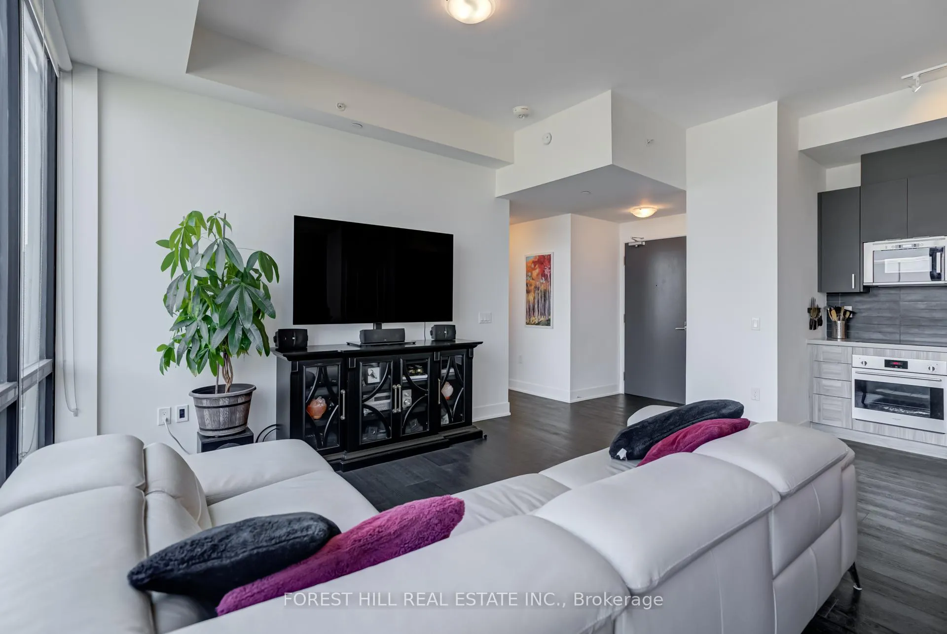 Photo 7 of Unit 616E, 2908 Highway 7 Road, Vaughan, Concord — HOMEH