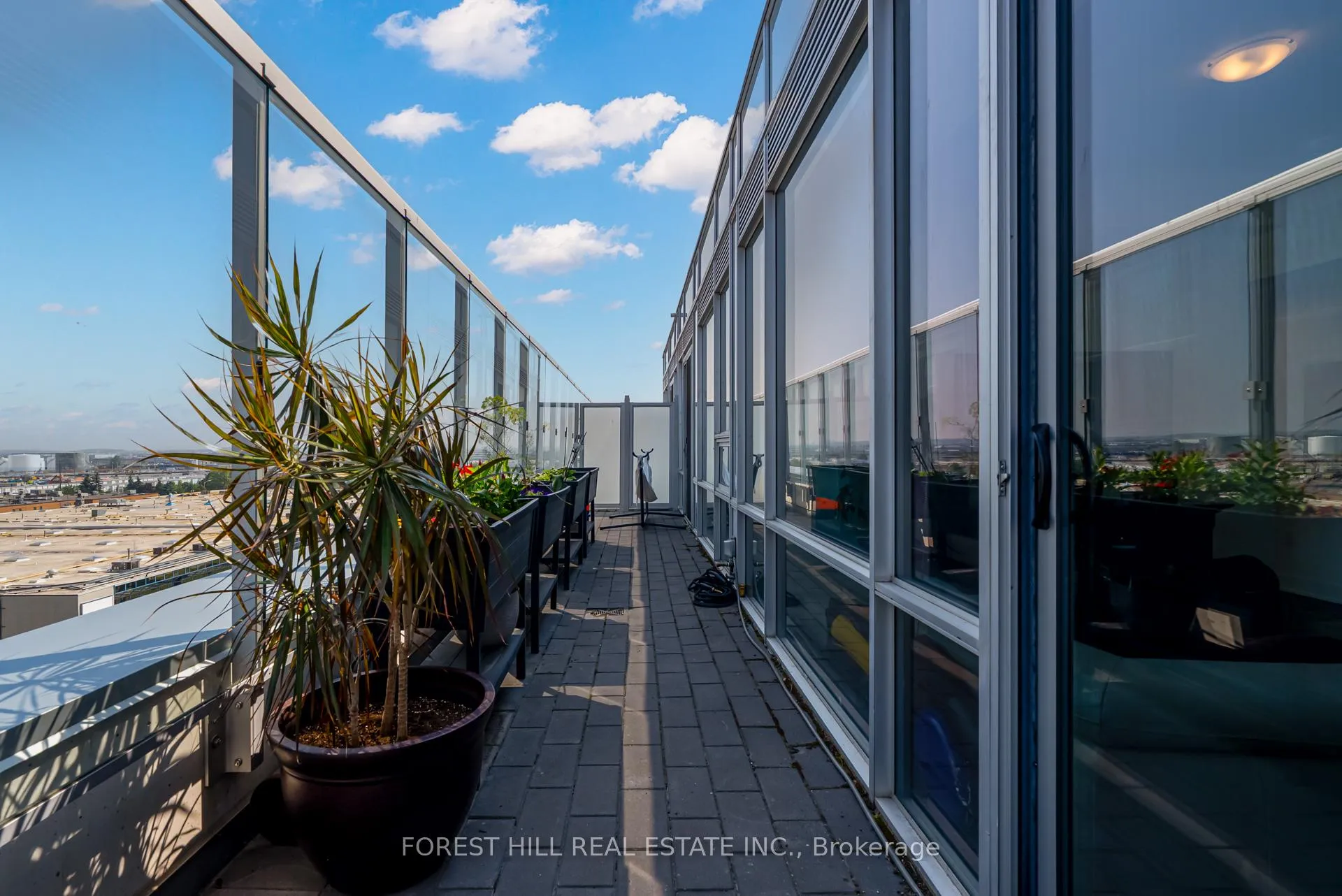 Photo 24 of Unit 616E, 2908 Highway 7 Road, Vaughan, Concord — HOMEH