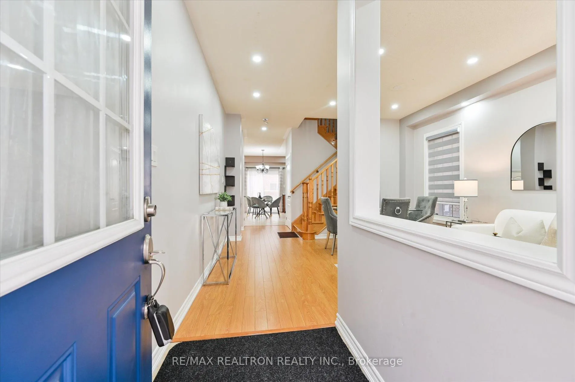 Photo 4 of 72 Daden Oaks Drive, Brampton, Bram East — HOMEH