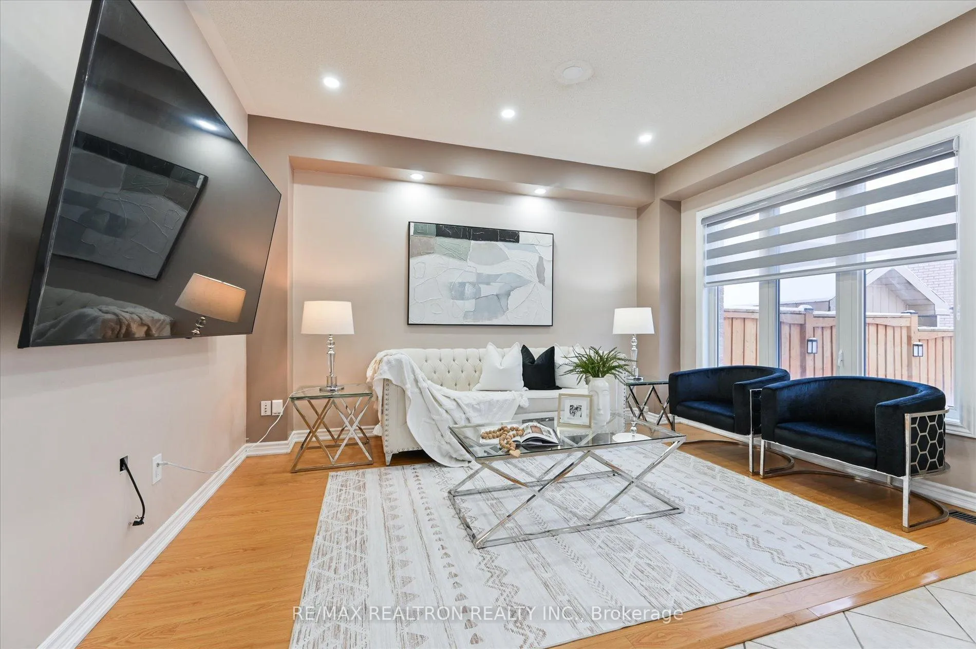 Photo 9 of 72 Daden Oaks Drive, Brampton, Bram East — HOMEH