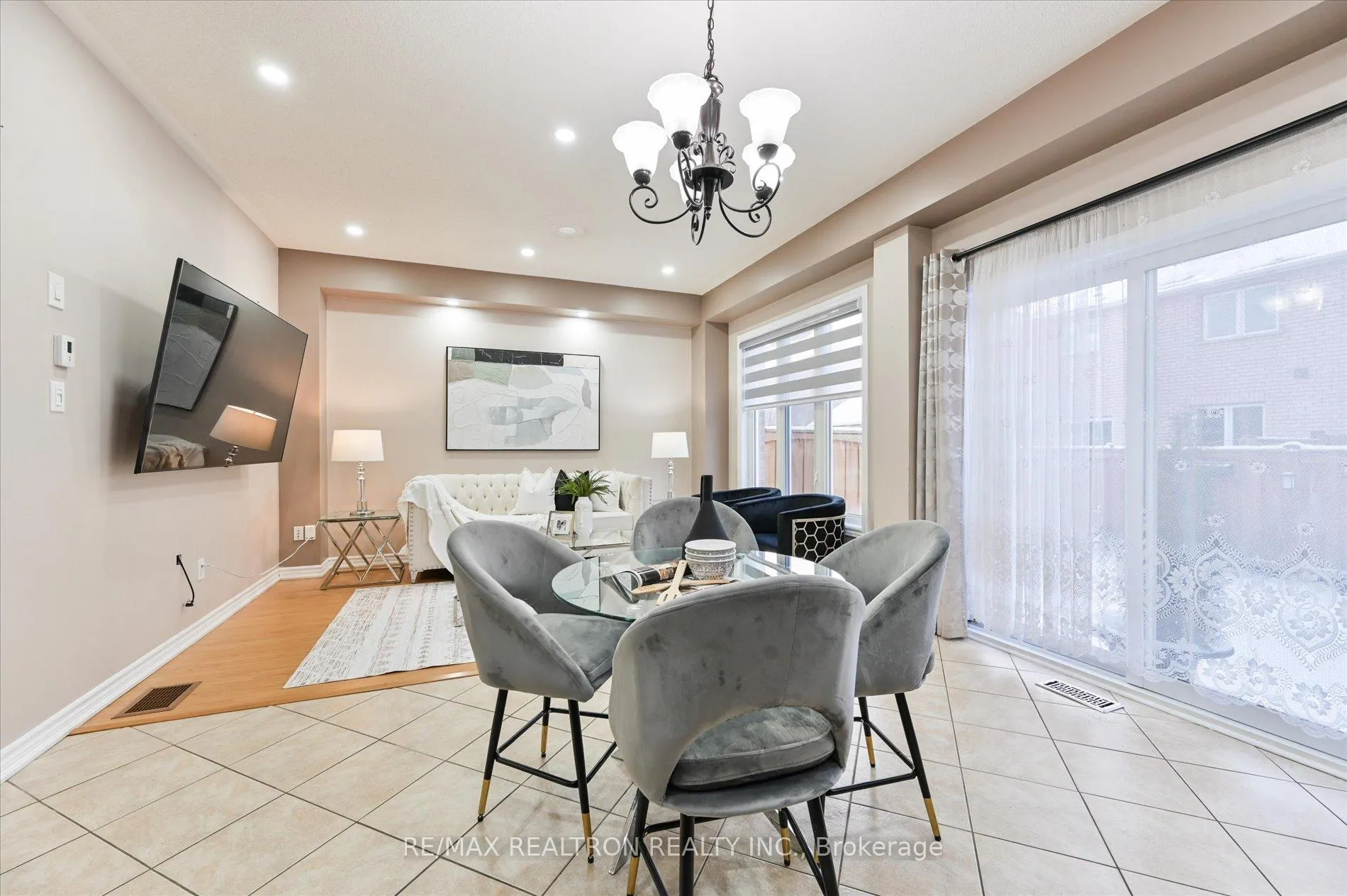 Photo 12 of 72 Daden Oaks Drive, Brampton, Bram East — HOMEH