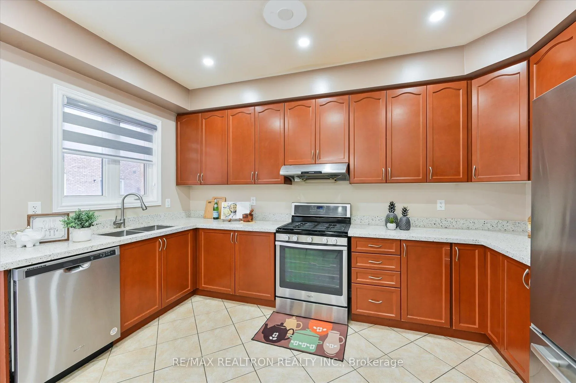 Photo 14 of 72 Daden Oaks Drive, Brampton, Bram East — HOMEH